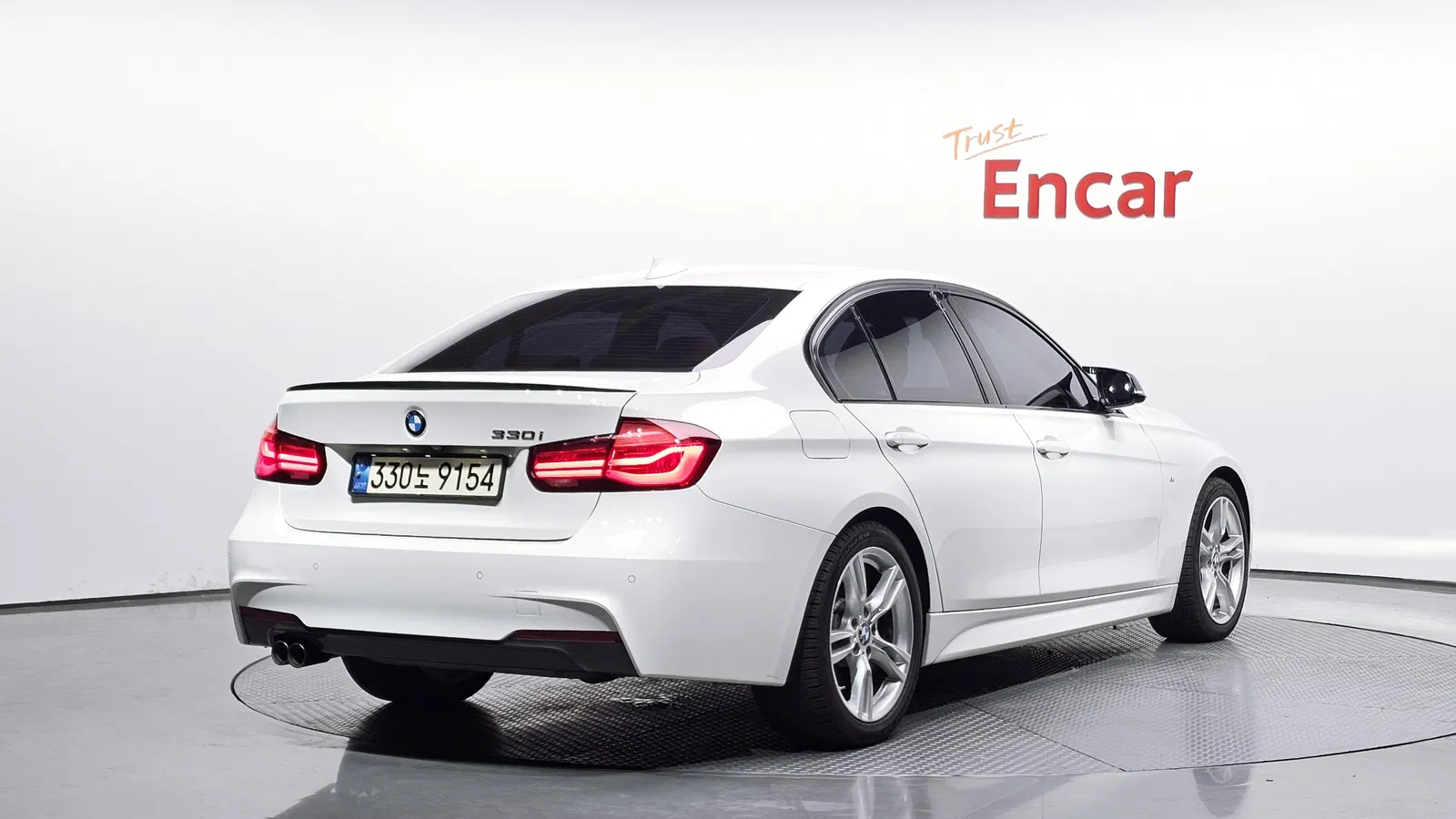 BMW Série 3 (F30) 330i M Sport Shadow 2018 — photo 1 sur 31