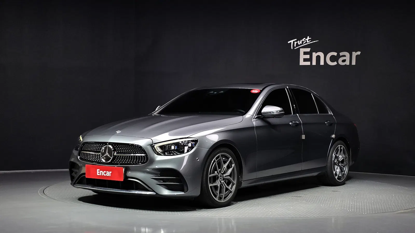 Mercedes-Benz Classe E AMG Line · E220d 4MATIC (W213) 2021 — photo 1 sur 20
