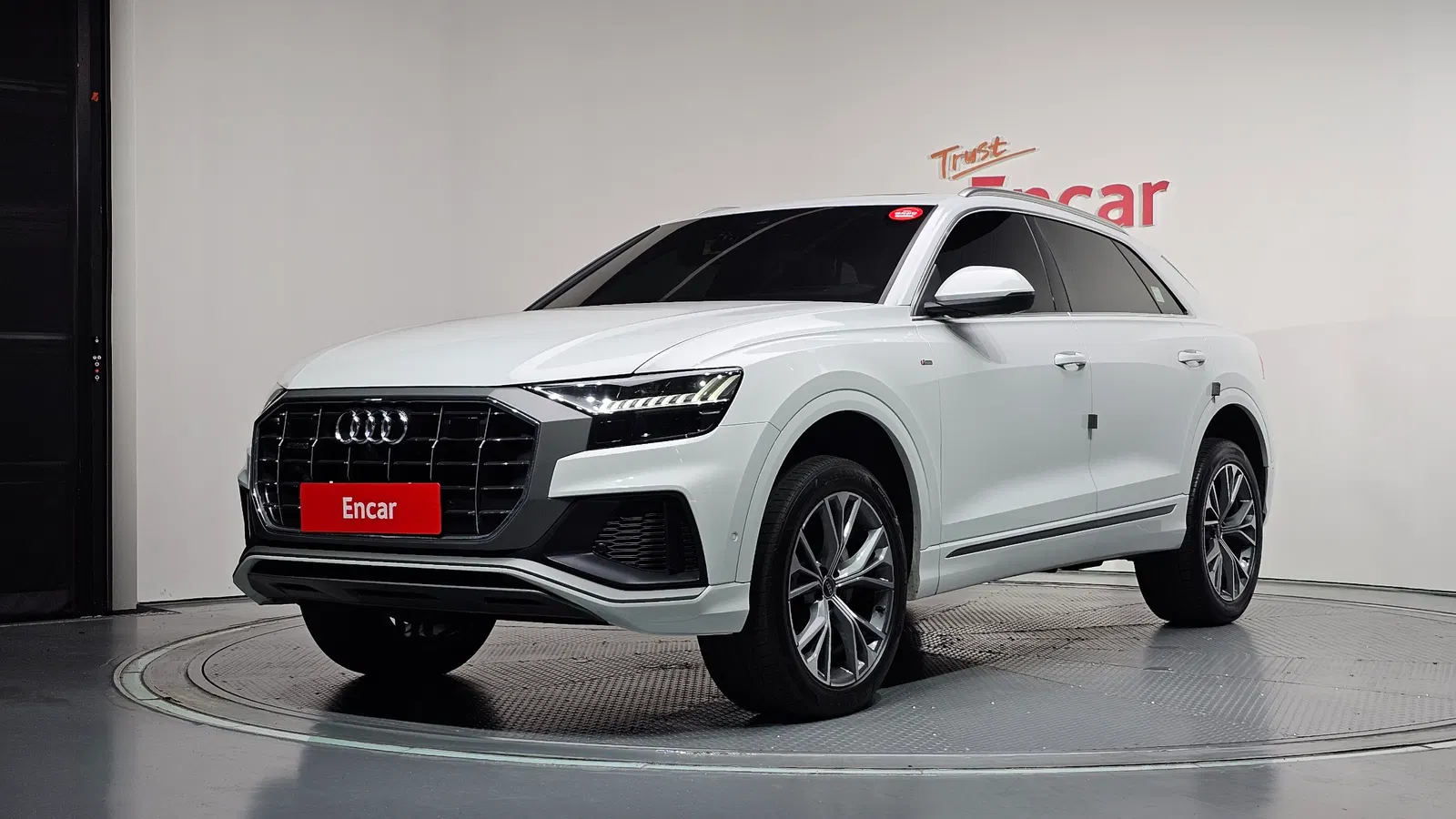 Audi Q8 (4M) 50 TDI Quattro Premium 2021 — photo 1 sur 20