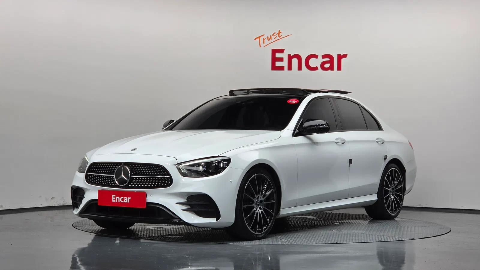 Mercedes-Benz Classe E AMG Line · E350 4MATIC (W213) 2023 — photo 1 sur 40