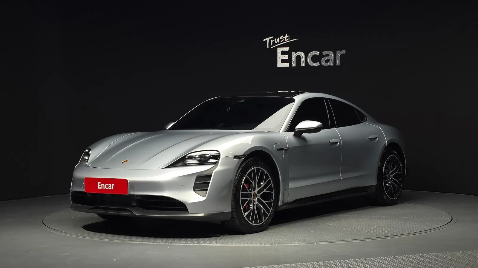 Porsche Taycan 4S 2021 — photo 1 sur 38