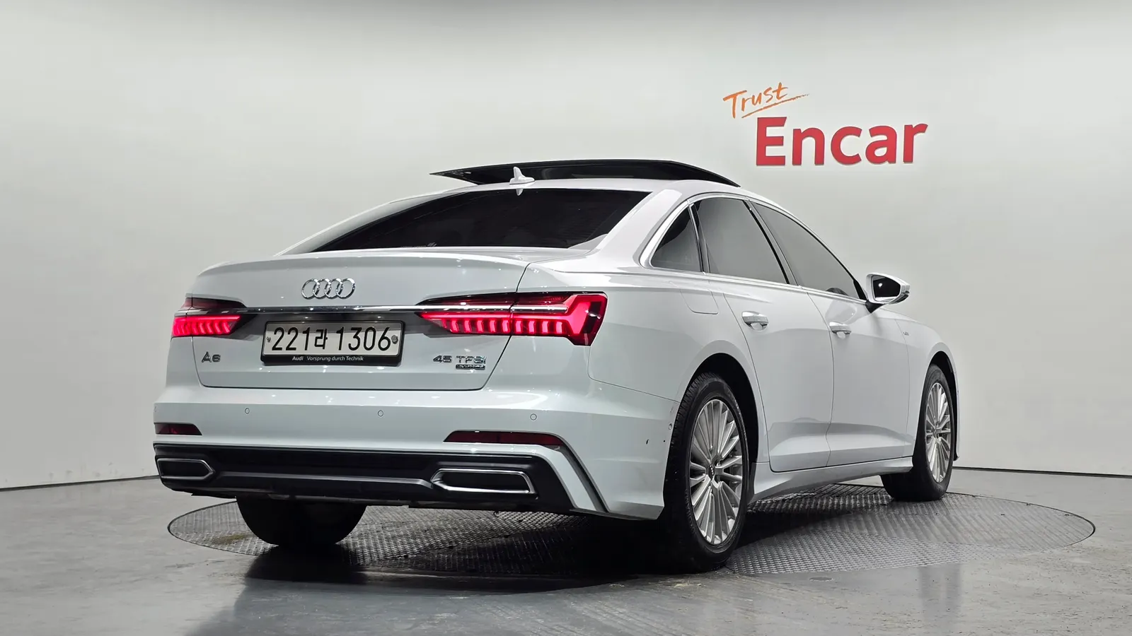 Audi A6 (C8) 45 TFSI Quattro Premium 2020 — photo 1 sur 35