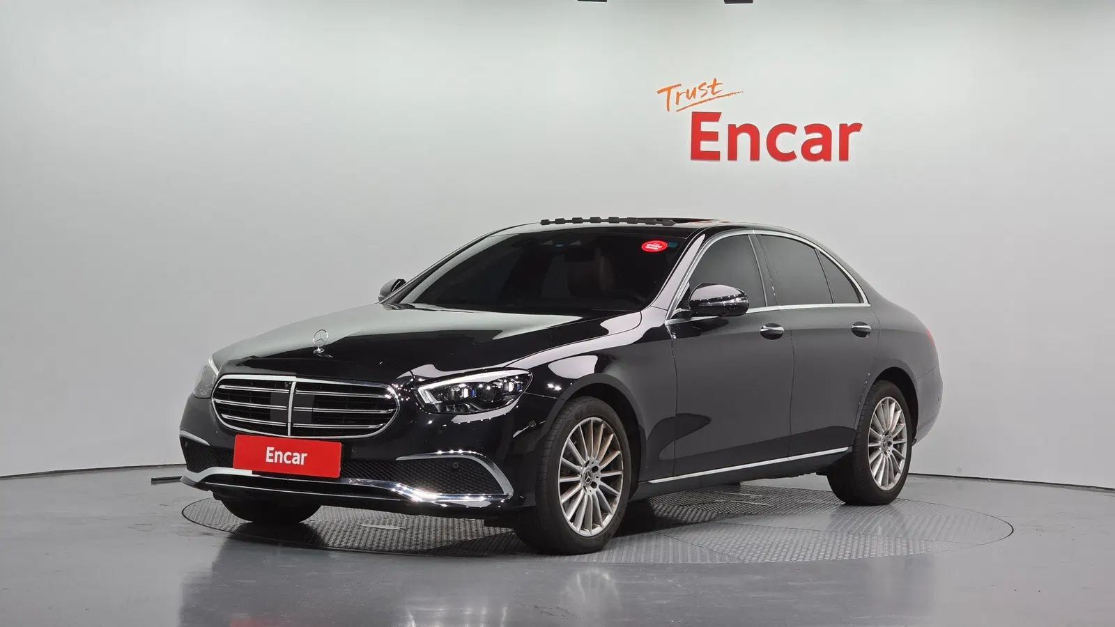 Mercedes-Benz Classe E E250 Exclusive (W213) 2023 — photo 1 sur 31