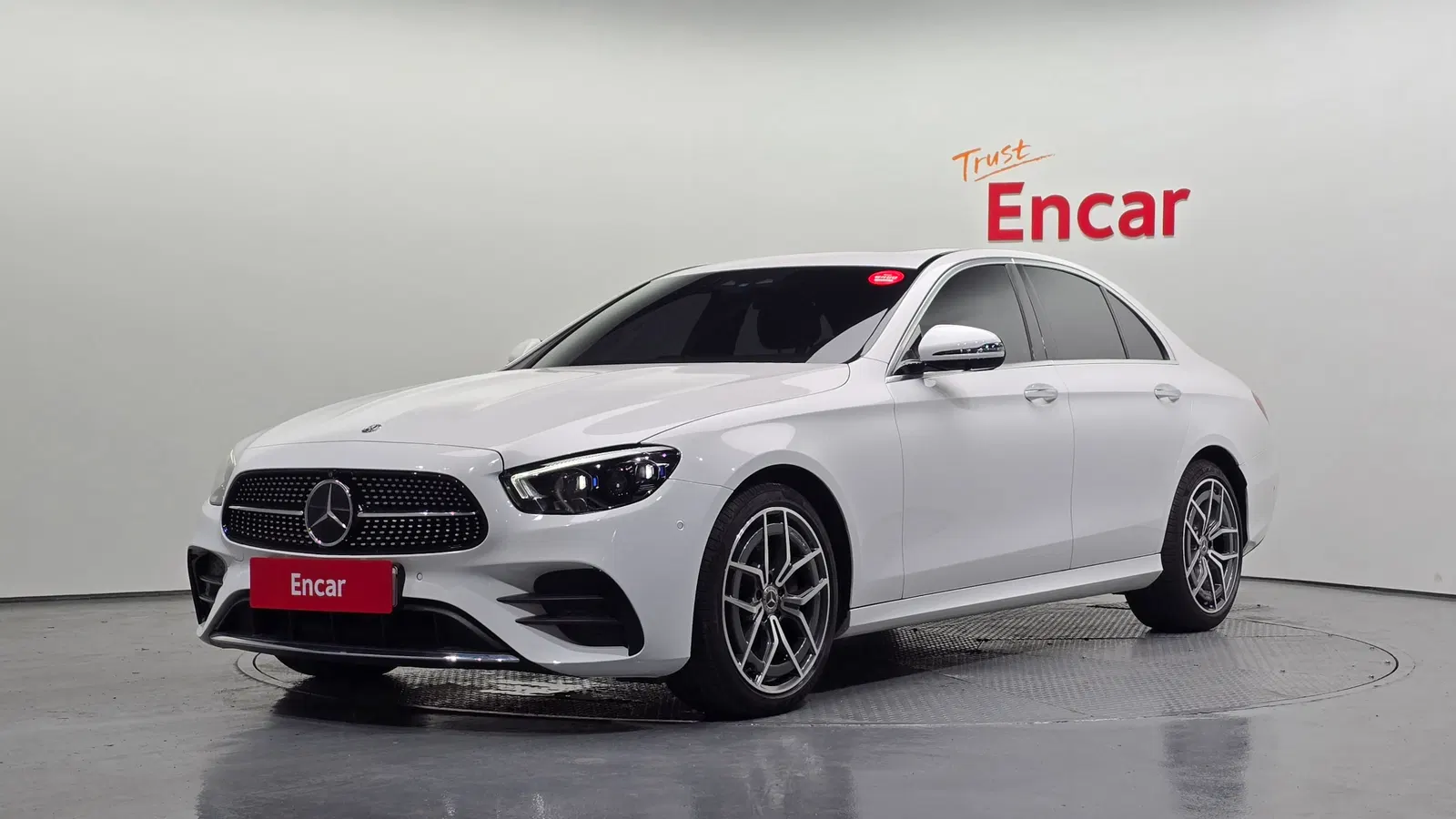 Mercedes-Benz Classe E AMG Line · E220d 4MATIC (W213) 2021 — photo 1 sur 20