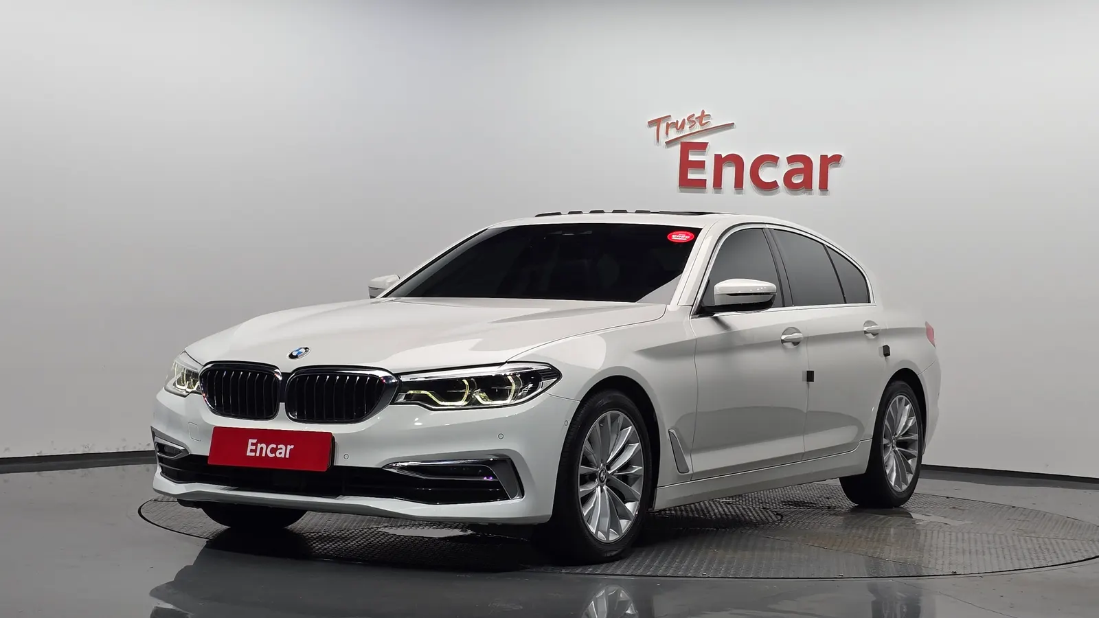 BMW Série 5 (G30) 530i Luxury Plus 2019 — photo 1 sur 35