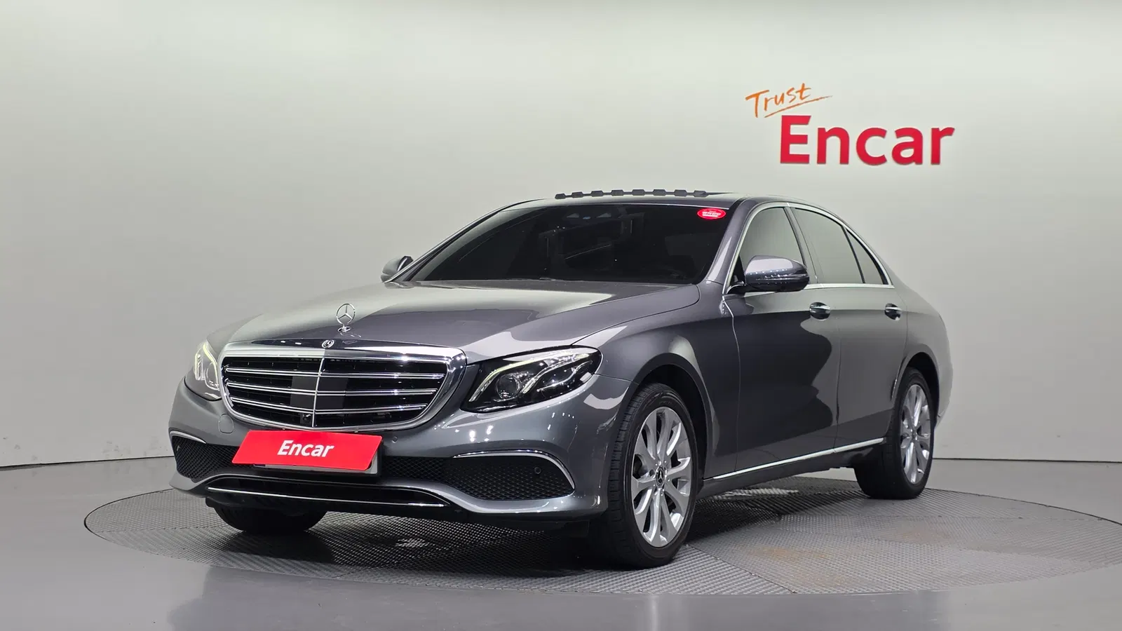 Mercedes-Benz Classe E E300 4MATIC Exclusive (W213) 2020 — photo 1 sur 20