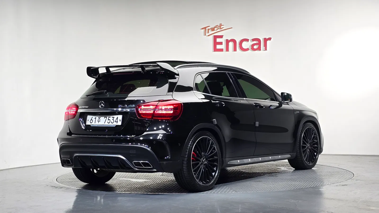 Mercedes-AMG GLA GLA45 4MATIC (X156) 2018 — photo 1 sur 30