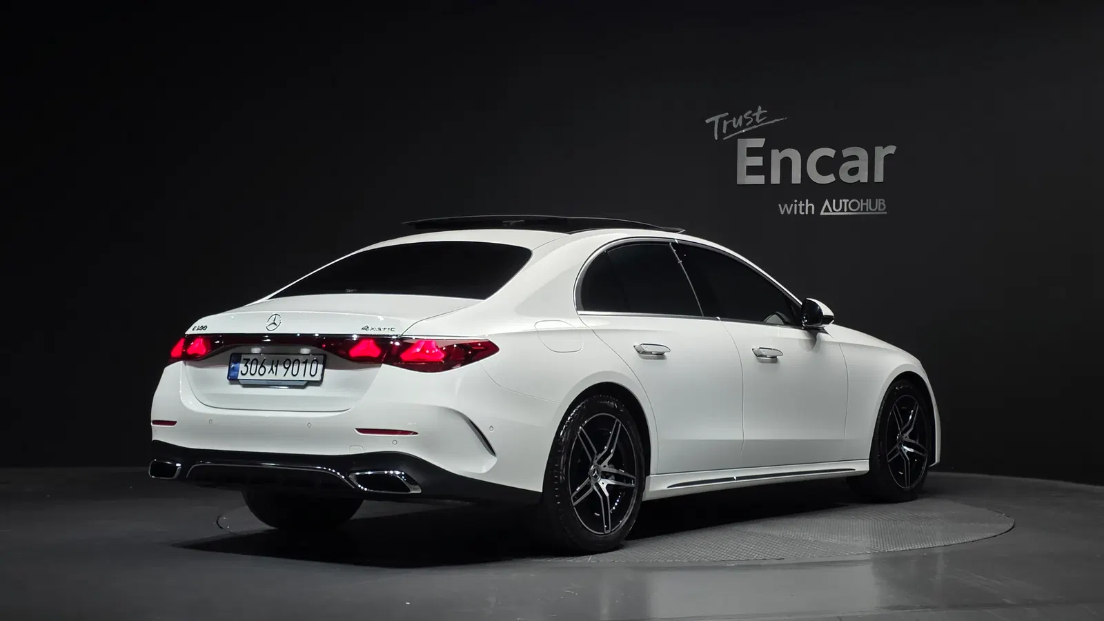 Mercedes-Benz Classe E AMG Line · E300 4MATIC (W214) 2024 — photo 1 sur 30