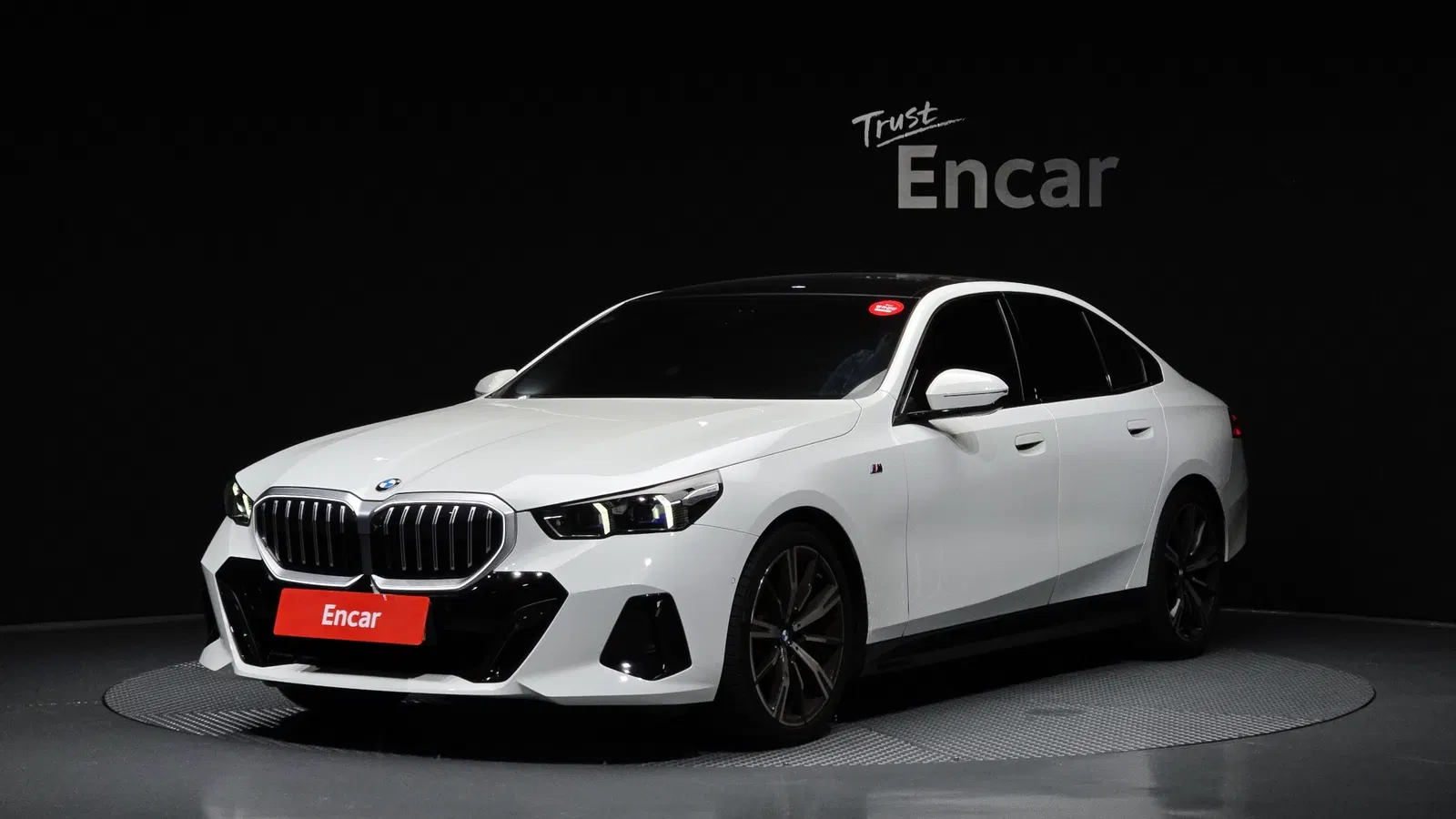 BMW Série 5 (G60) 530i xDrive M Sport 2026 — photo 1 sur 35