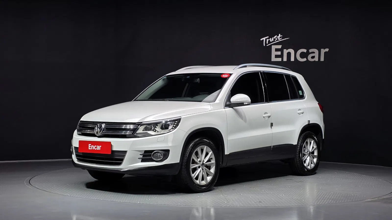 Volkswagen Tiguan 2.0 TDI Comfort 2015 — photo 1 sur 20