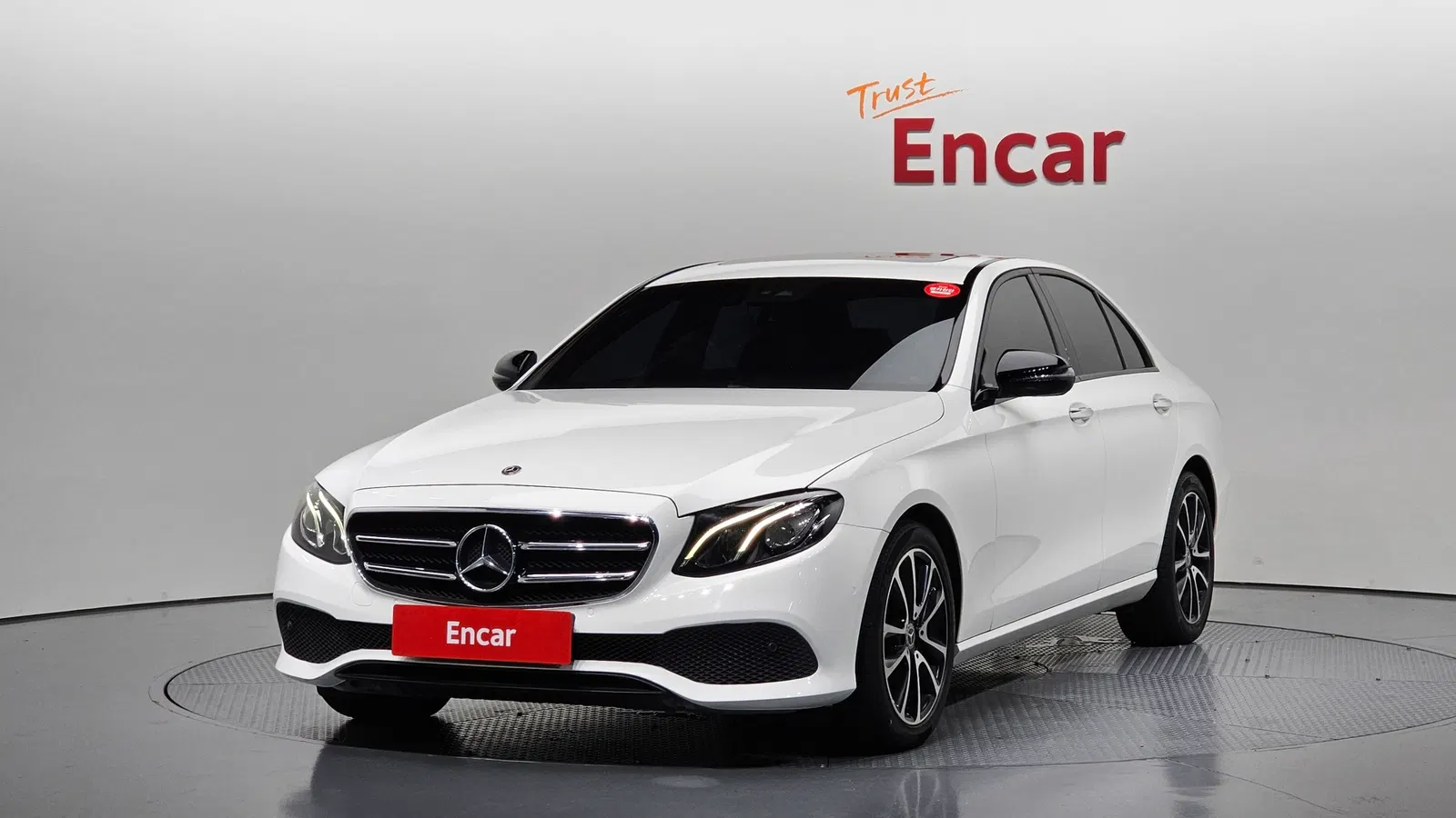 Mercedes-Benz Classe E E250 Avantgarde (W213) 2020 — photo 1 sur 33