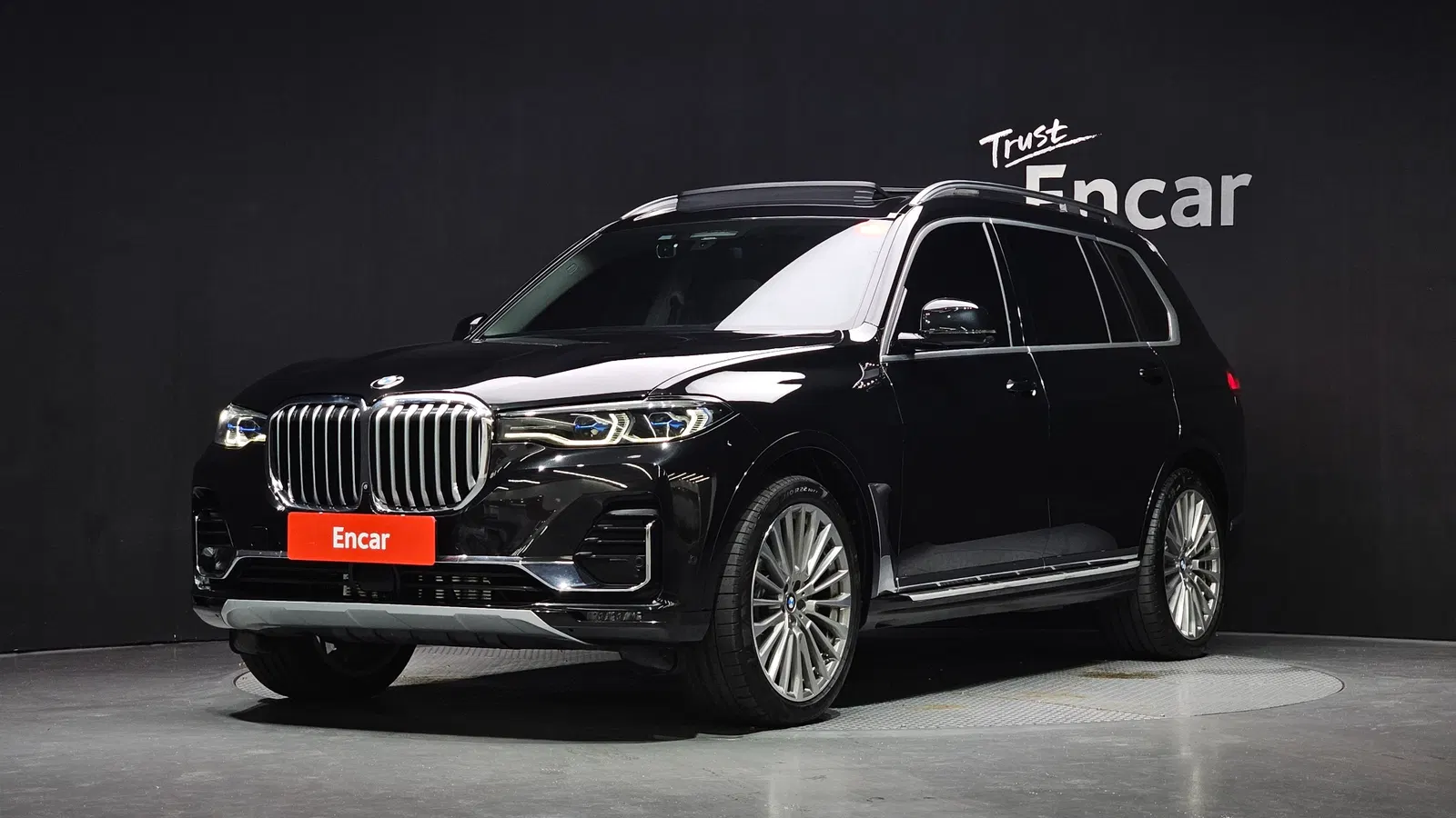 BMW X7 (G07) xDrive 40i Design Pure Excellence 7 places 2021 — photo 1 sur 20