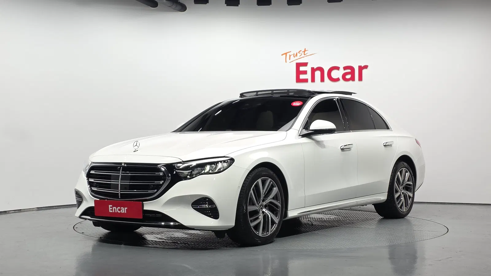 Mercedes-Benz Classe E E220d 4MATIC Exclusive (W214) 2025 — photo 1 sur 25