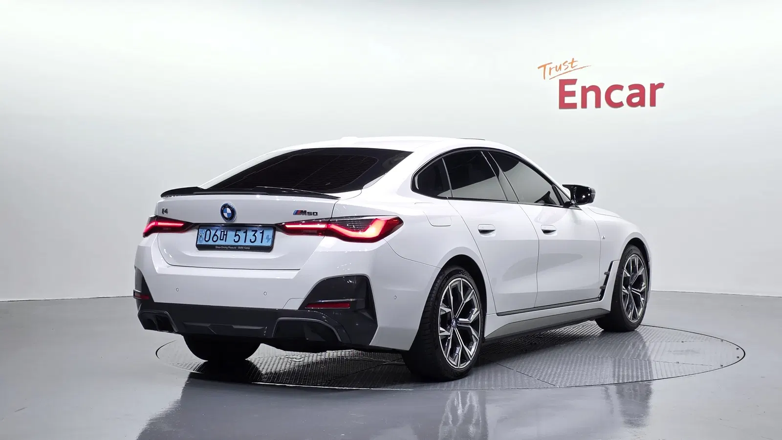 BMW i4 eDrive40 M Sport Pro 2023 — photo 1 sur 34