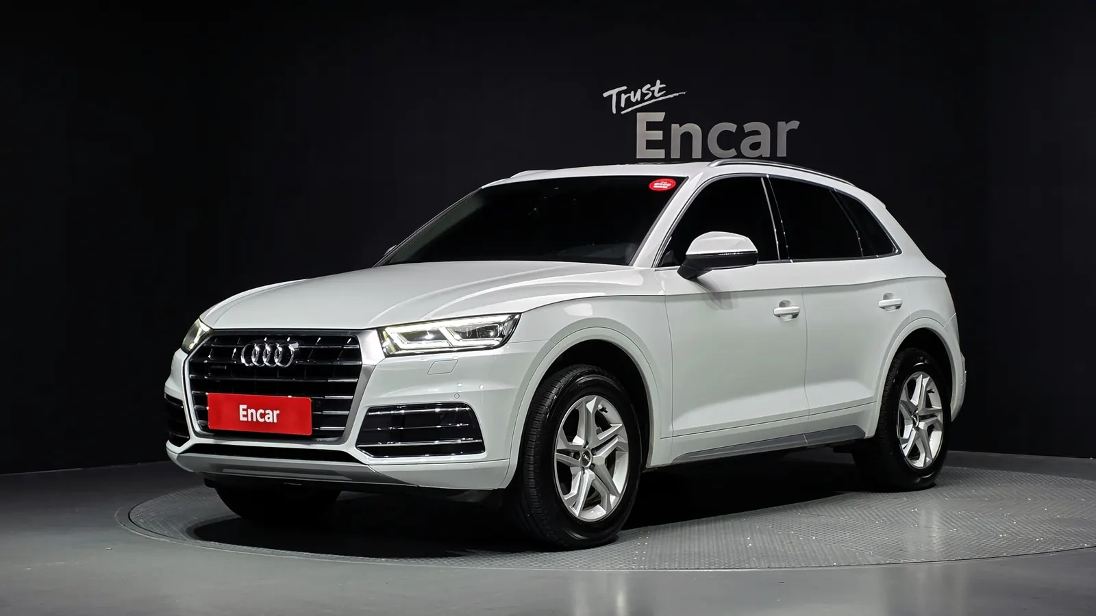 Audi Q5 (FY) 45 TFSI Quattro 2020 — photo 1 sur 33