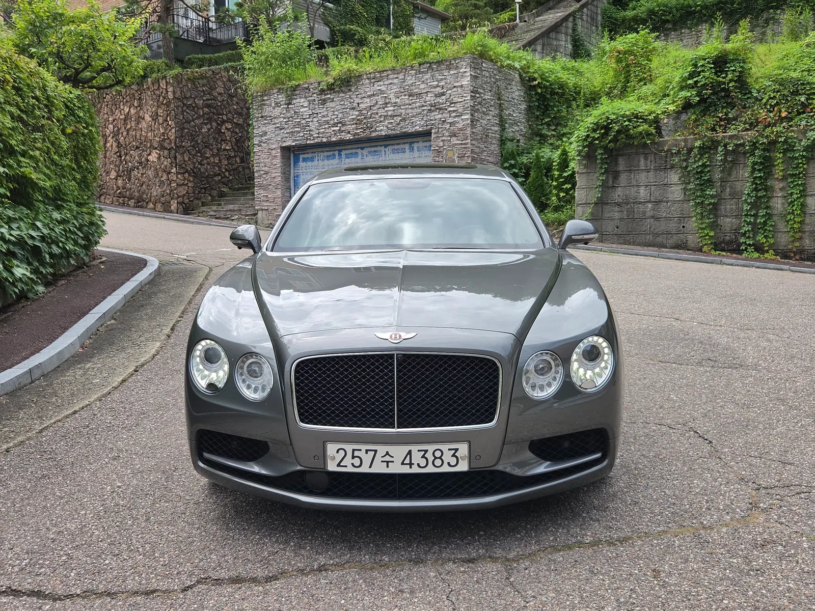 Bentley Flying Spur 2e génération 4.0 S 2018 — photo 1 sur 24