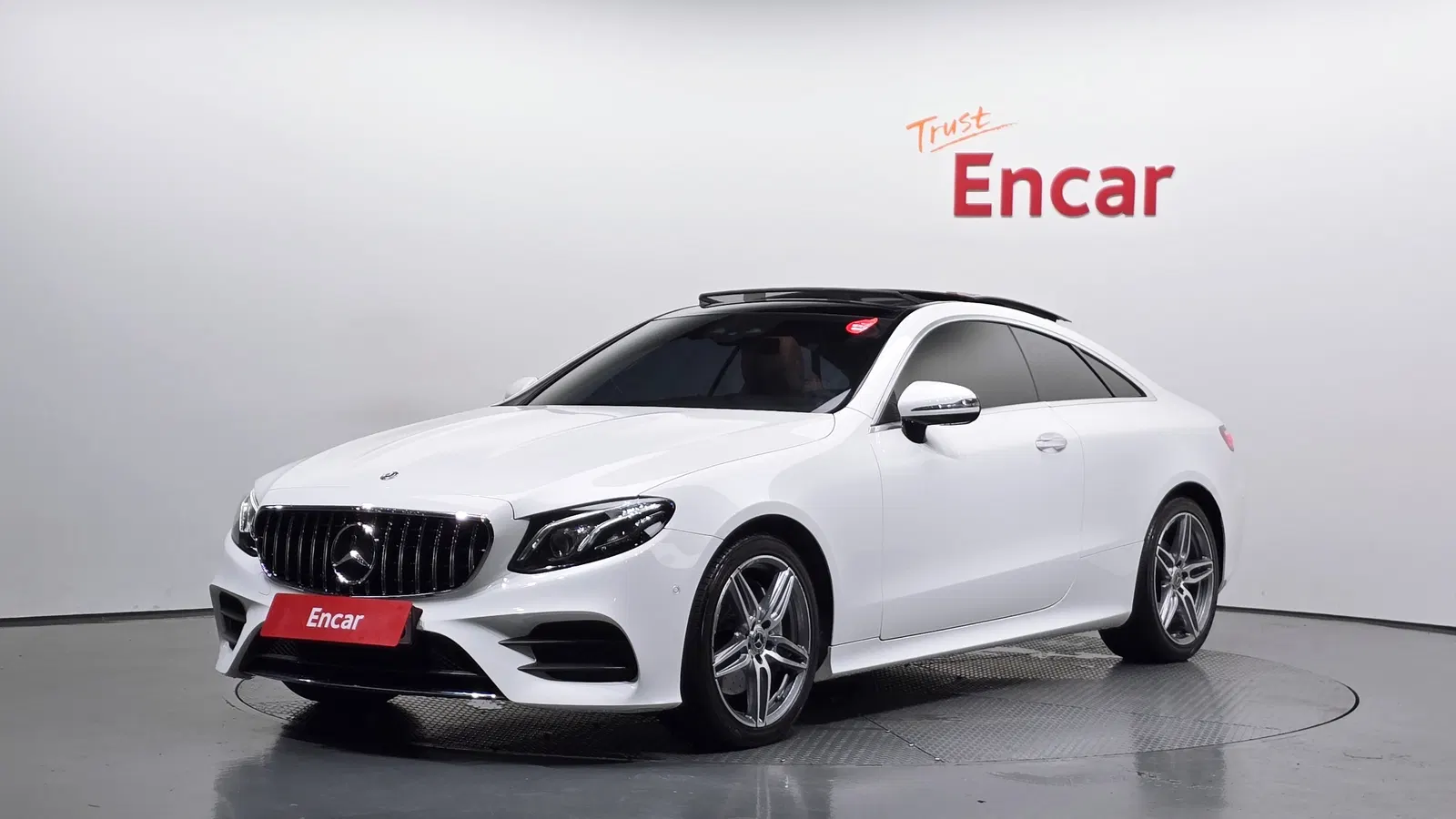 Mercedes-Benz Classe E E220d Coupé (W213) 2018 — photo 1 sur 25