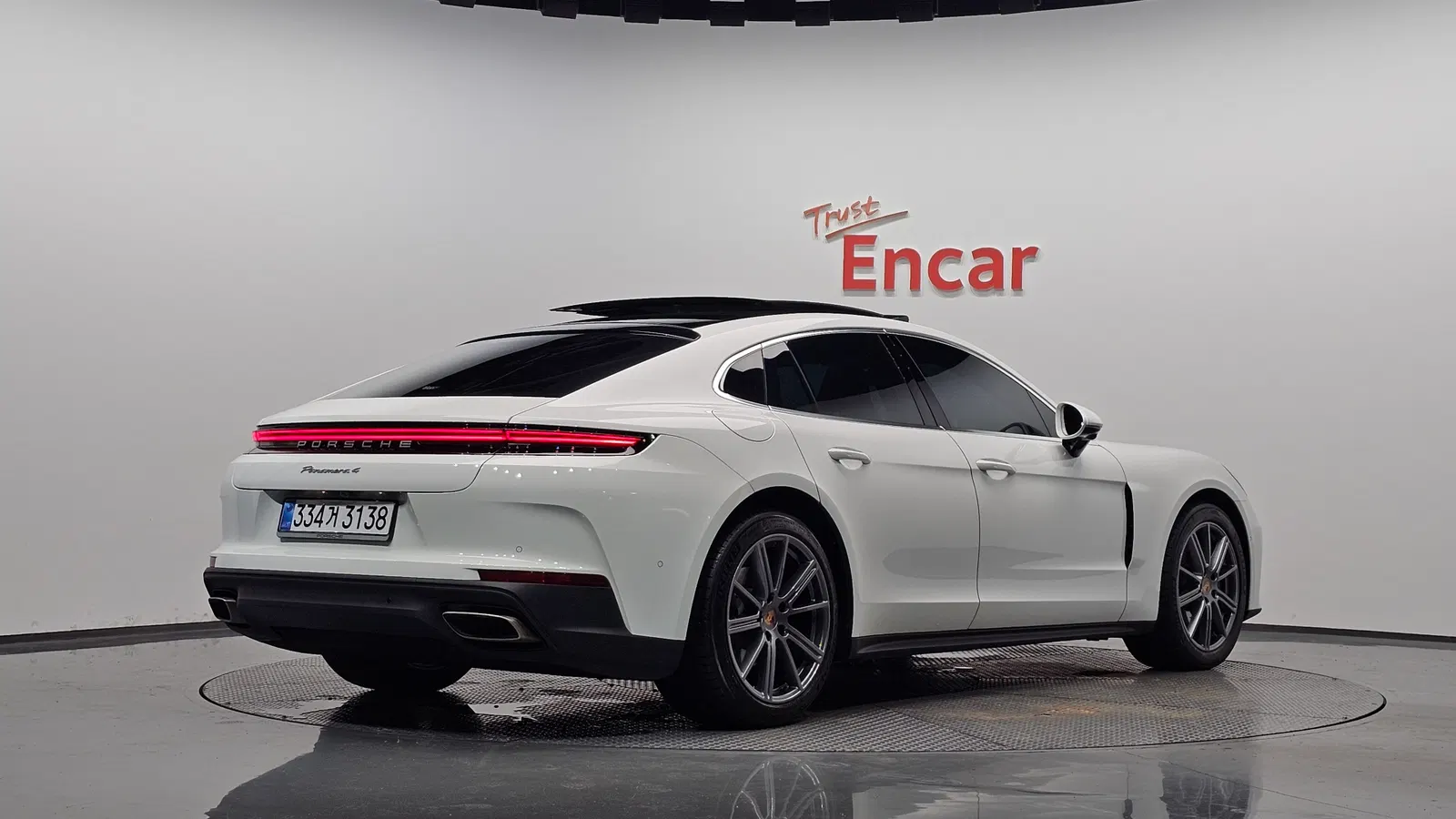 Porsche Panamera (976) 2.9 AWD 2025 — photo 1 sur 39
