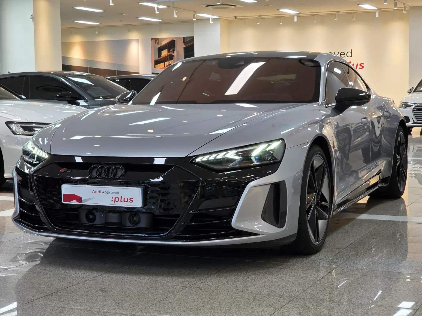 Audi RS e-tron GT GT RS 2022 — photo 1 sur 26