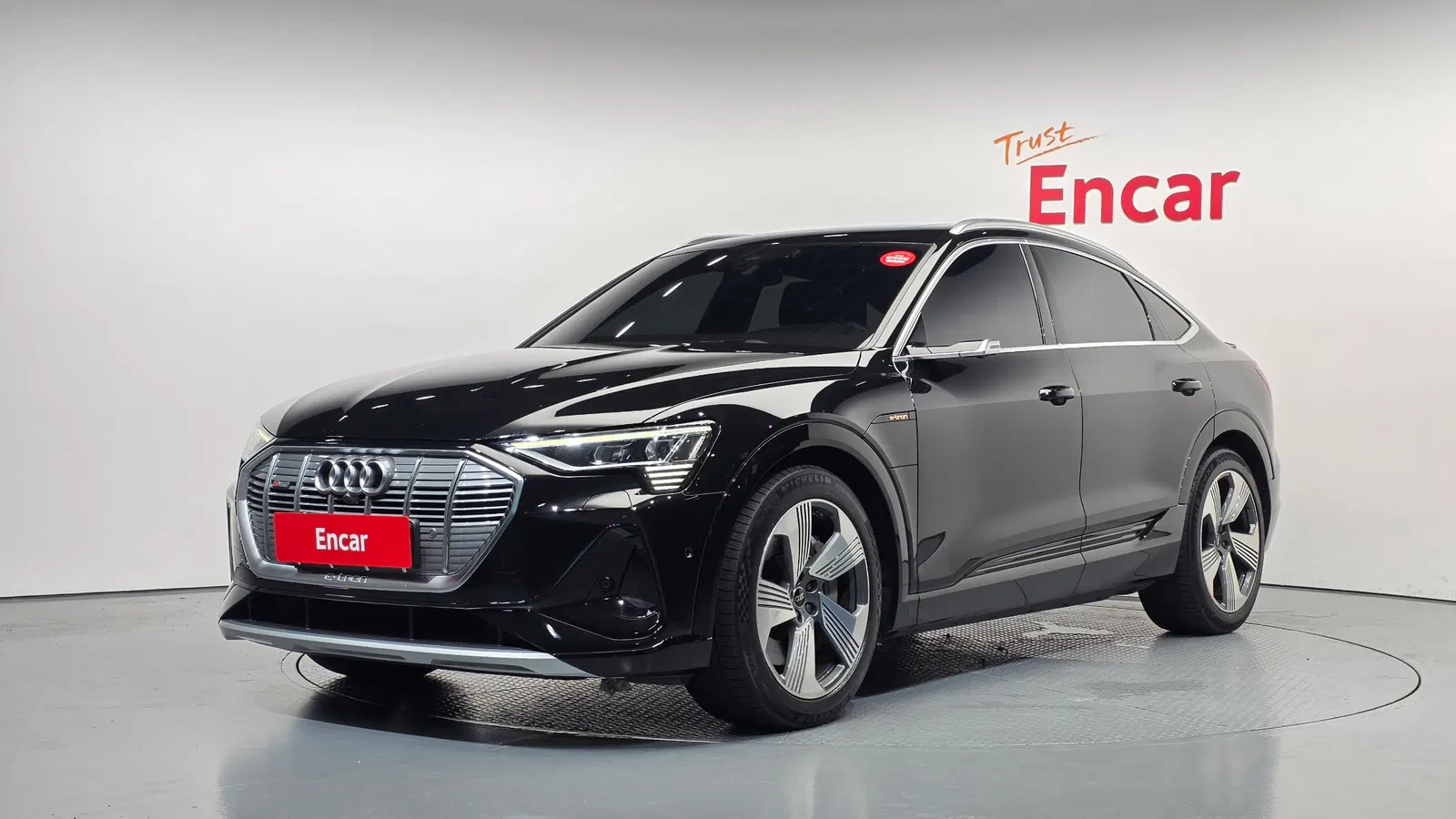 Audi e-tron 55 Quattro Sportback 2022 — photo 1 sur 35