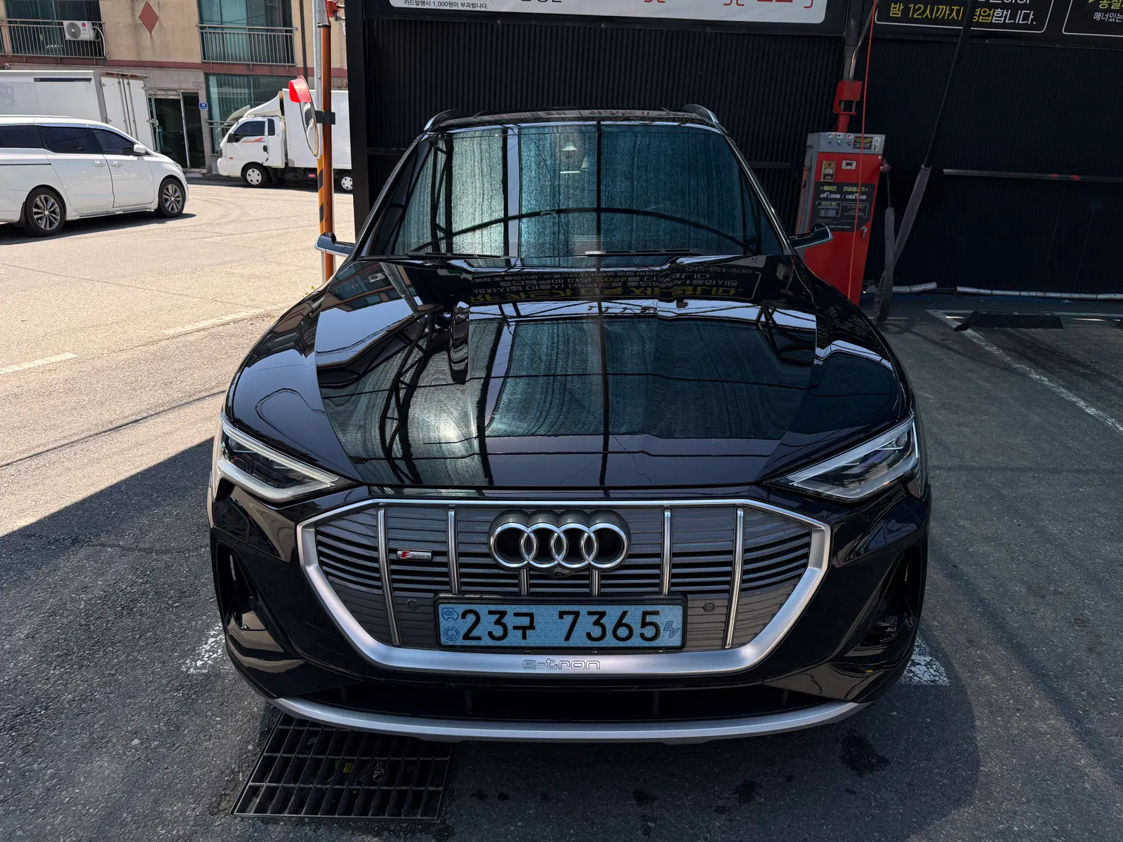 Audi e-tron 55 Quattro Sportback 2022 — photo 1 sur 16