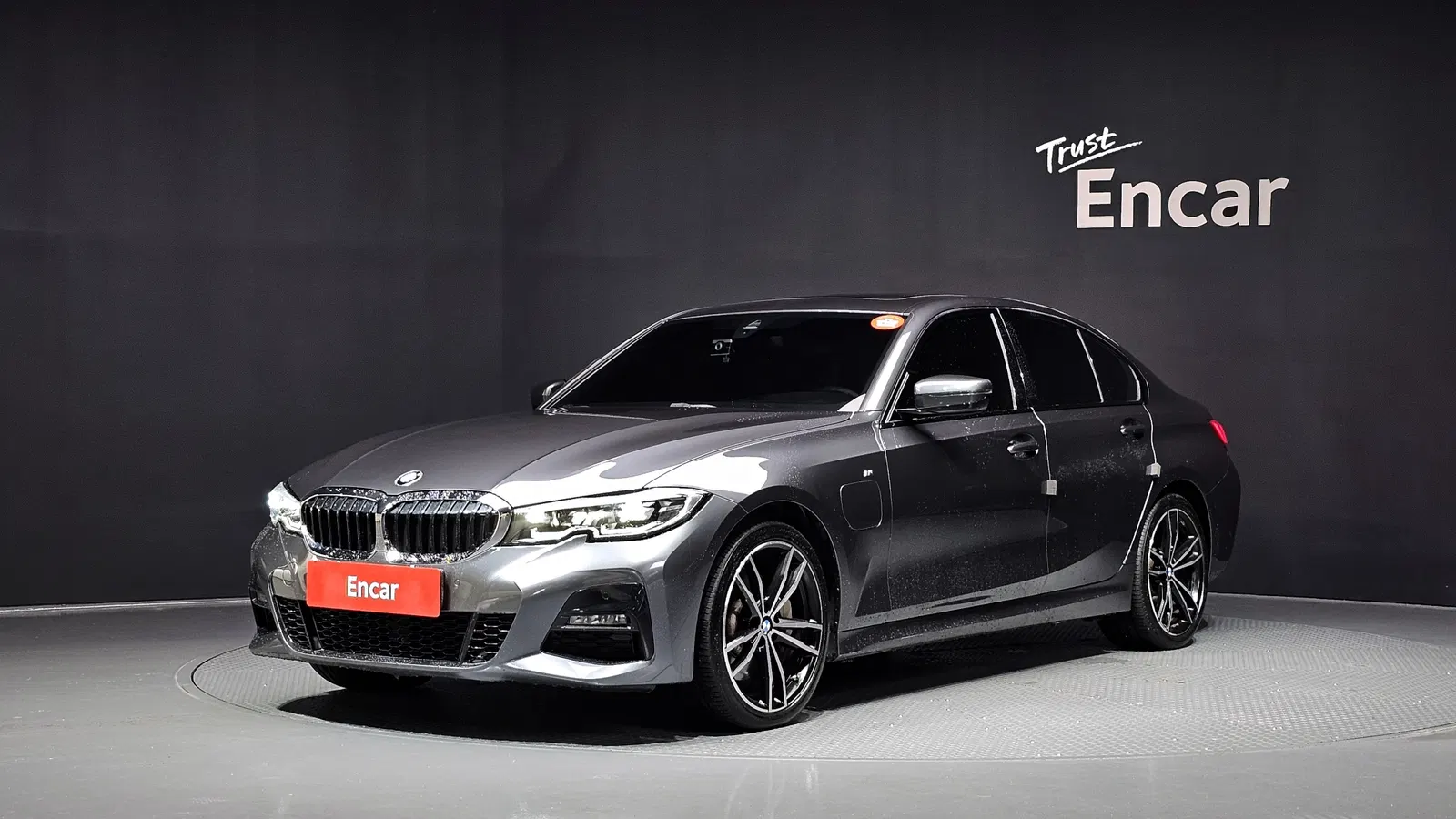 BMW Série 3 (G20) 330e M Sport 2021 — photo 1 sur 37
