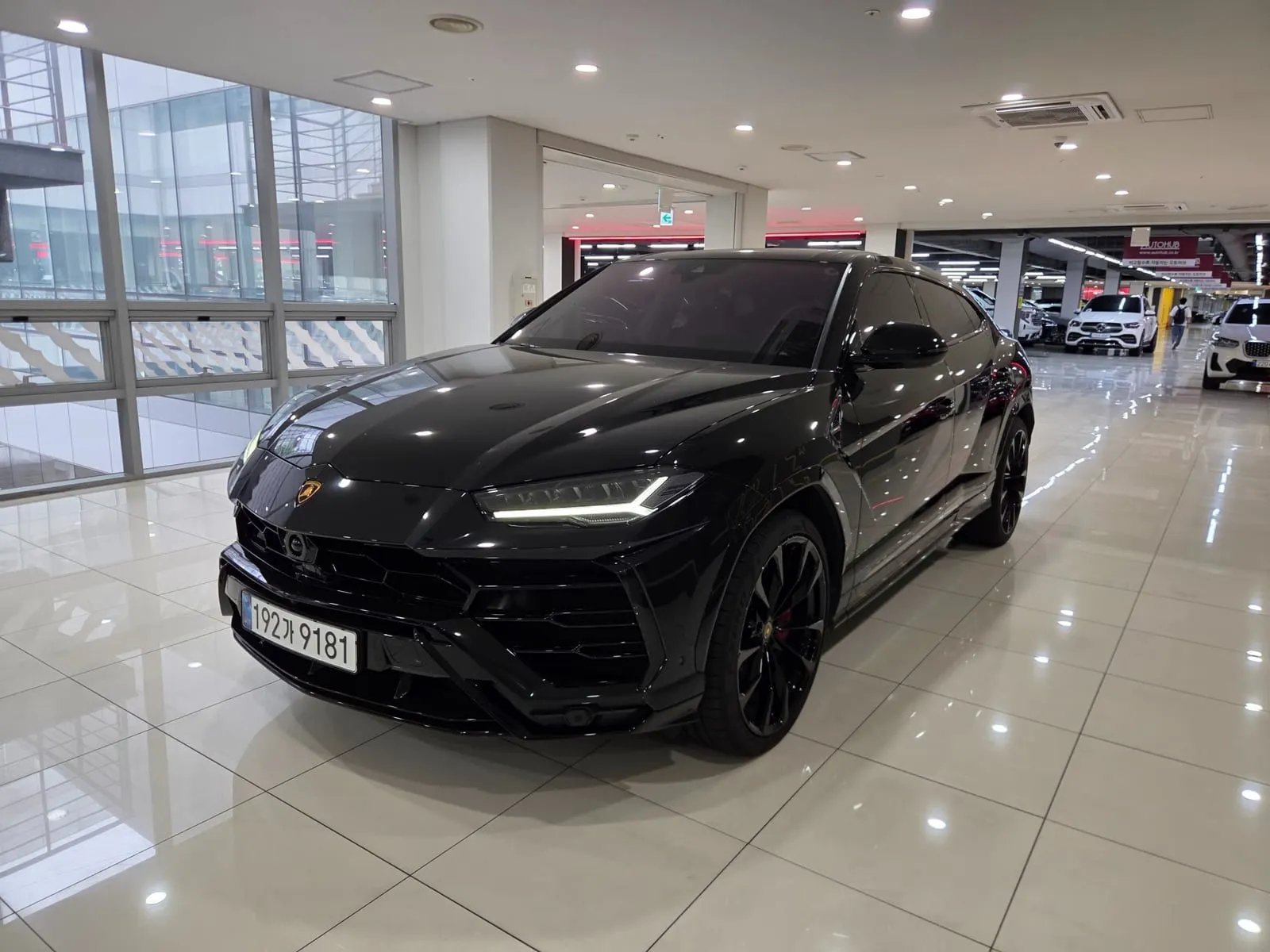Lamborghini Urus 4.0 V8 2021 — photo 1 sur 22