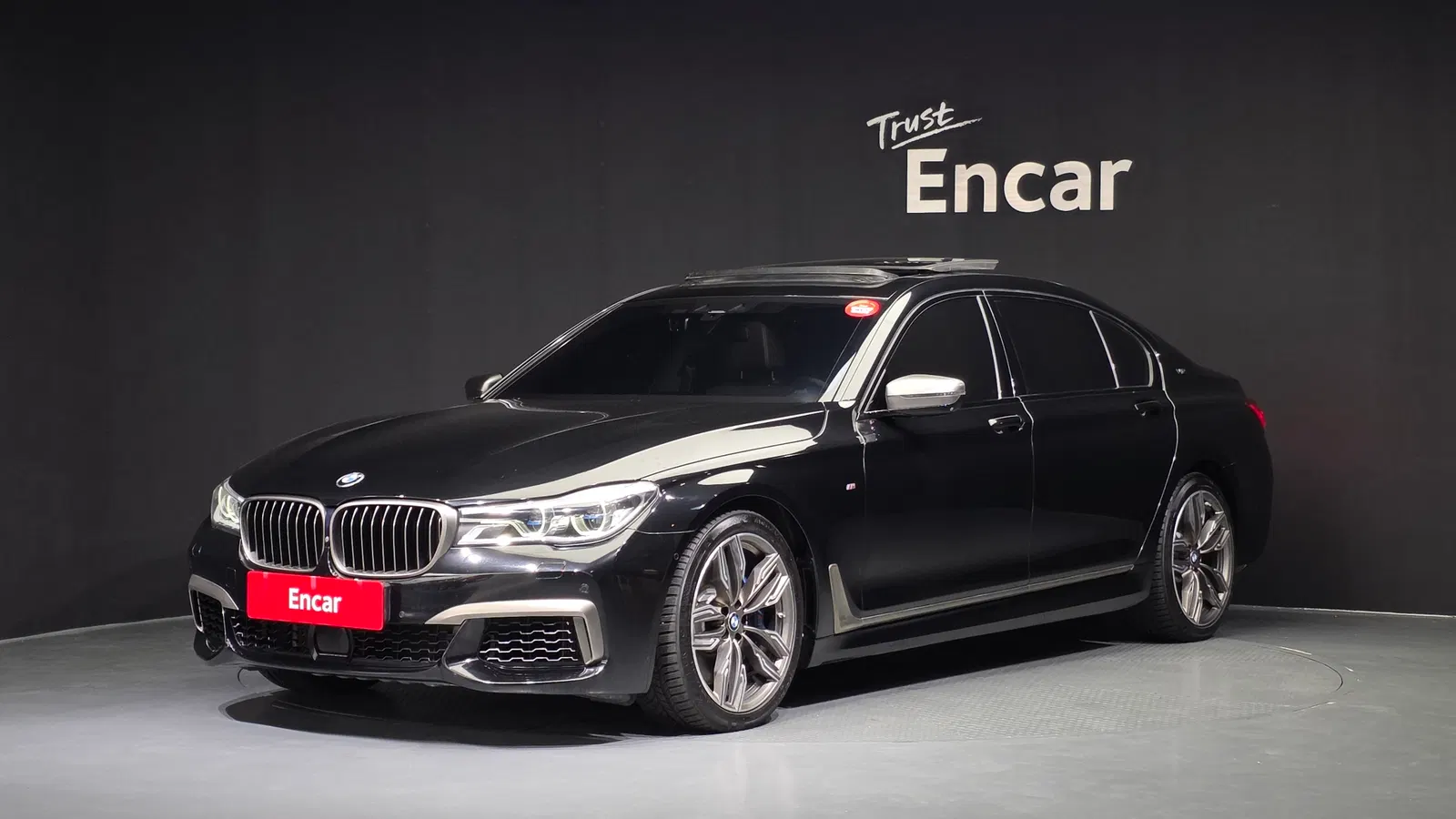BMW Série 7 (G11) M760Li xDrive 2018 — photo 1 sur 37