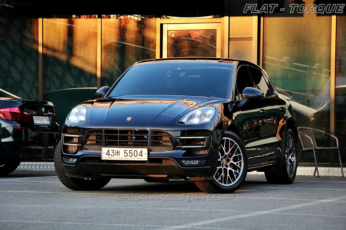 Porsche Macan 3.6 Turbo 2018 — photo 1 sur 26