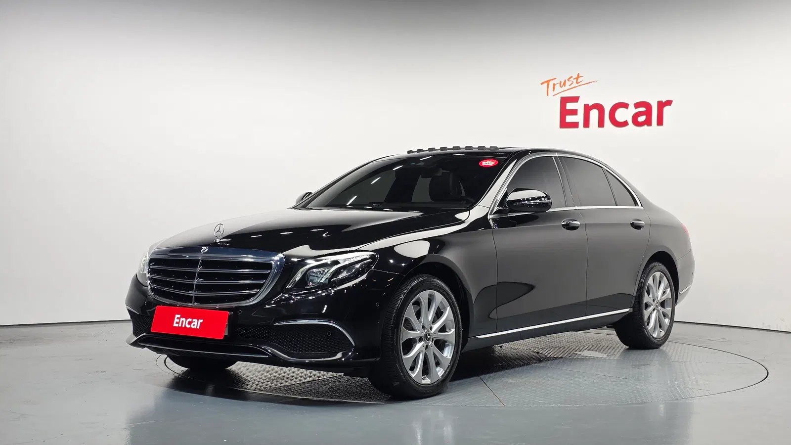 Mercedes-Benz Classe E E220d 4MATIC Exclusive (W213) 2019 — photo 1 sur 32