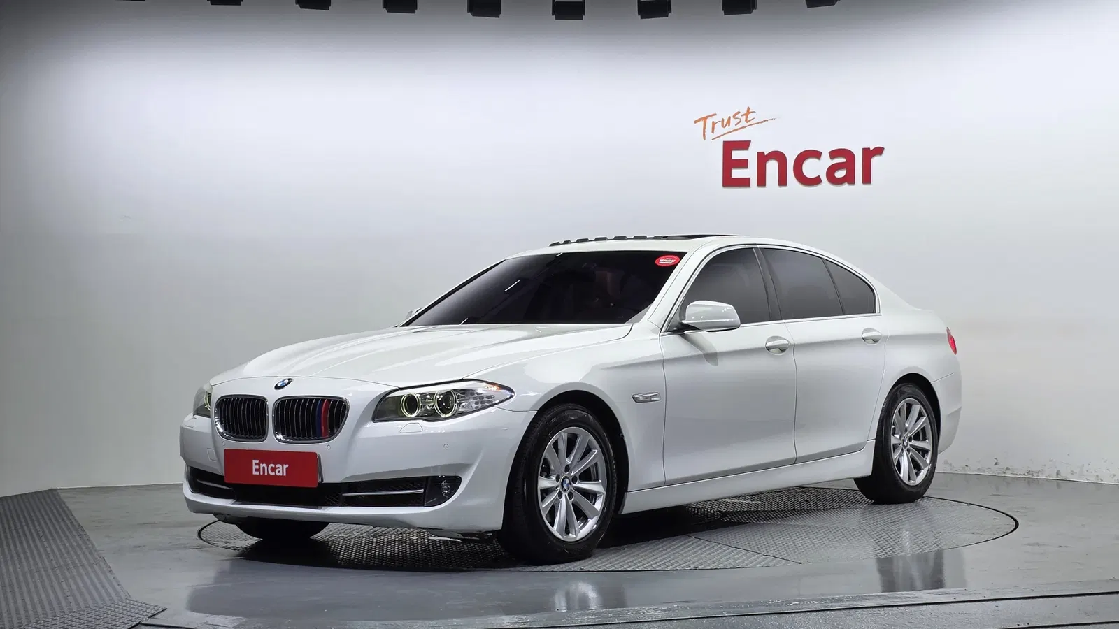 BMW Série 5 (F10) 520d 2012 — photo 1 sur 20