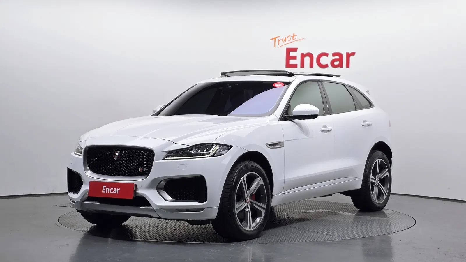 Jaguar F-PACE 30d S 2017 — photo 1 sur 38