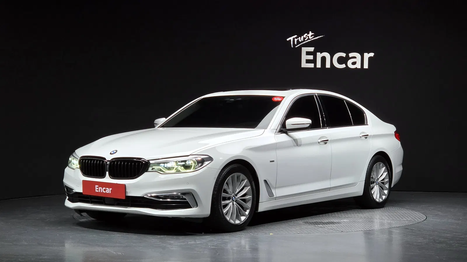 BMW Série 5 (G30) 520d Luxury Special Edition 2018 — photo 1 sur 38