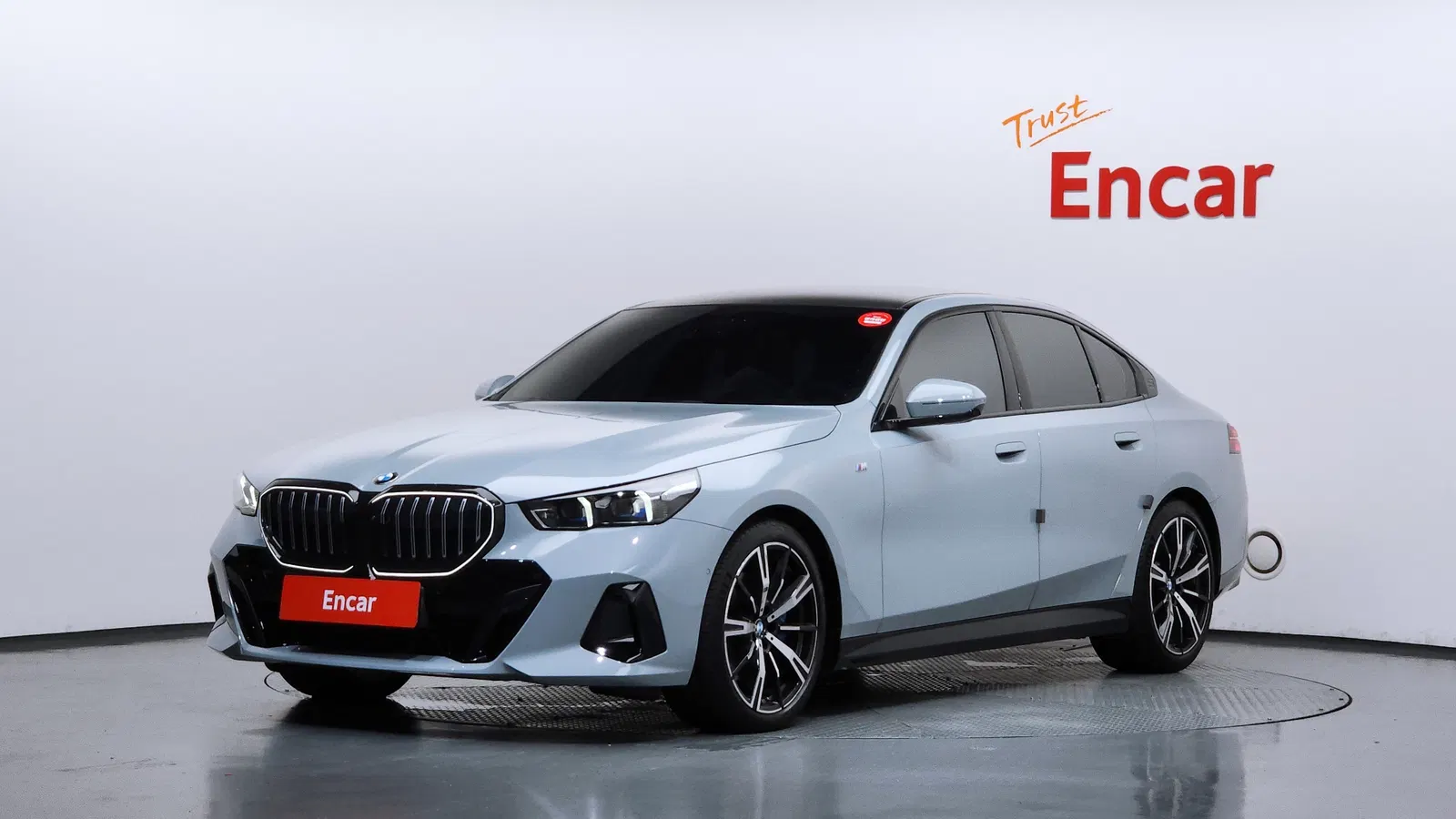 BMW Série 5 (G60) 530i xDrive M Sport 2025 — photo 1 sur 33
