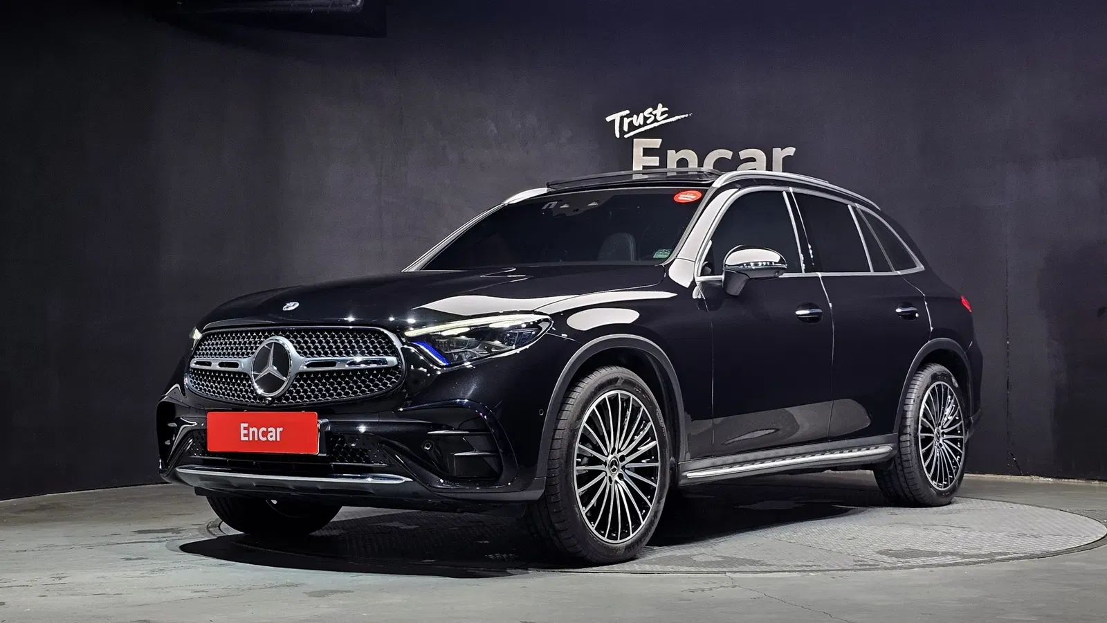 Mercedes-Benz GLC AMG Line · GLC300 4MATIC (X254) 2024 — photo 1 sur 32