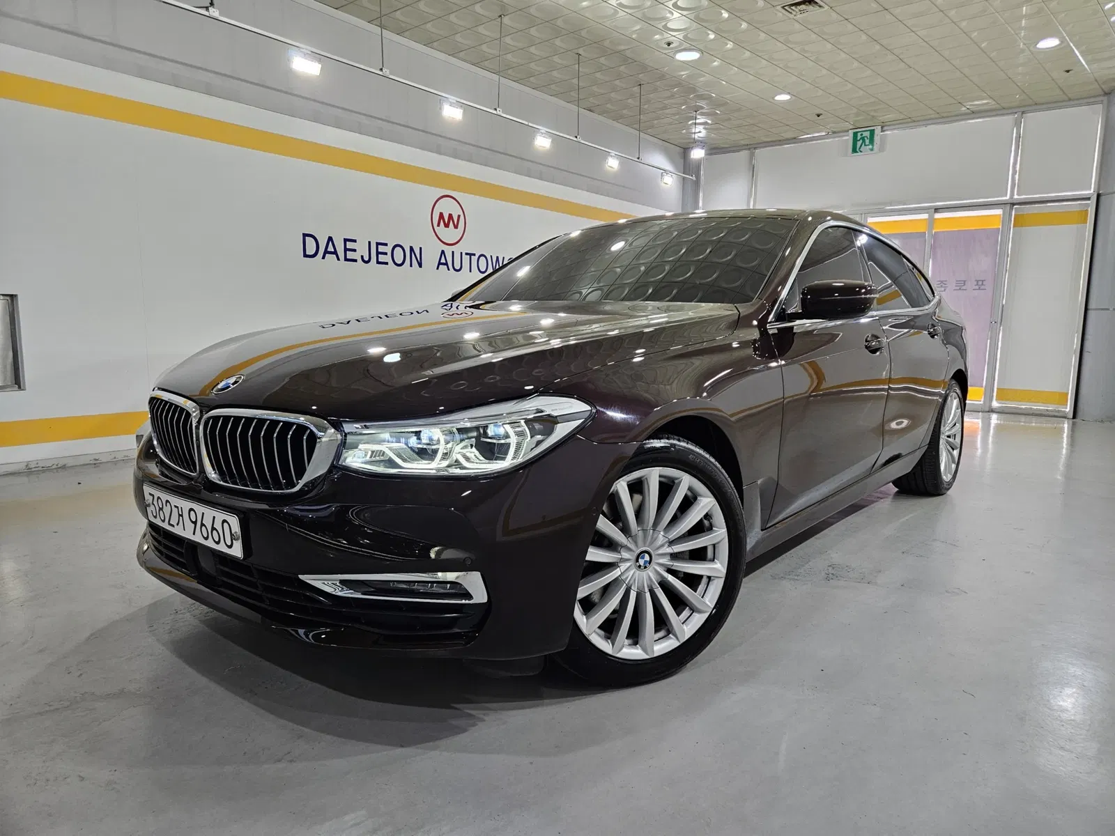 BMW Série 6 GT (G32) 620d Luxury 2020 — photo 1 sur 26