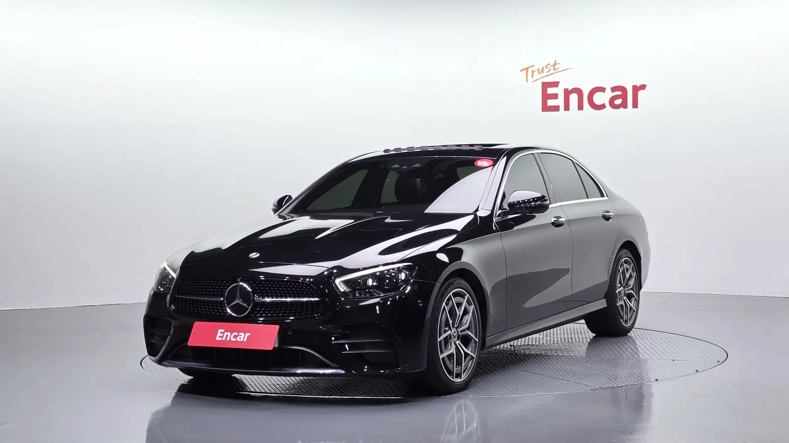Mercedes-Benz Classe E AMG Line · E220d 4MATIC (W213) 2022 — photo 1 sur 32