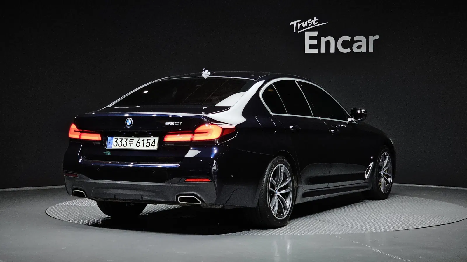 BMW Série 5 (G30) 520i M Sport 2021 — photo 1 sur 31