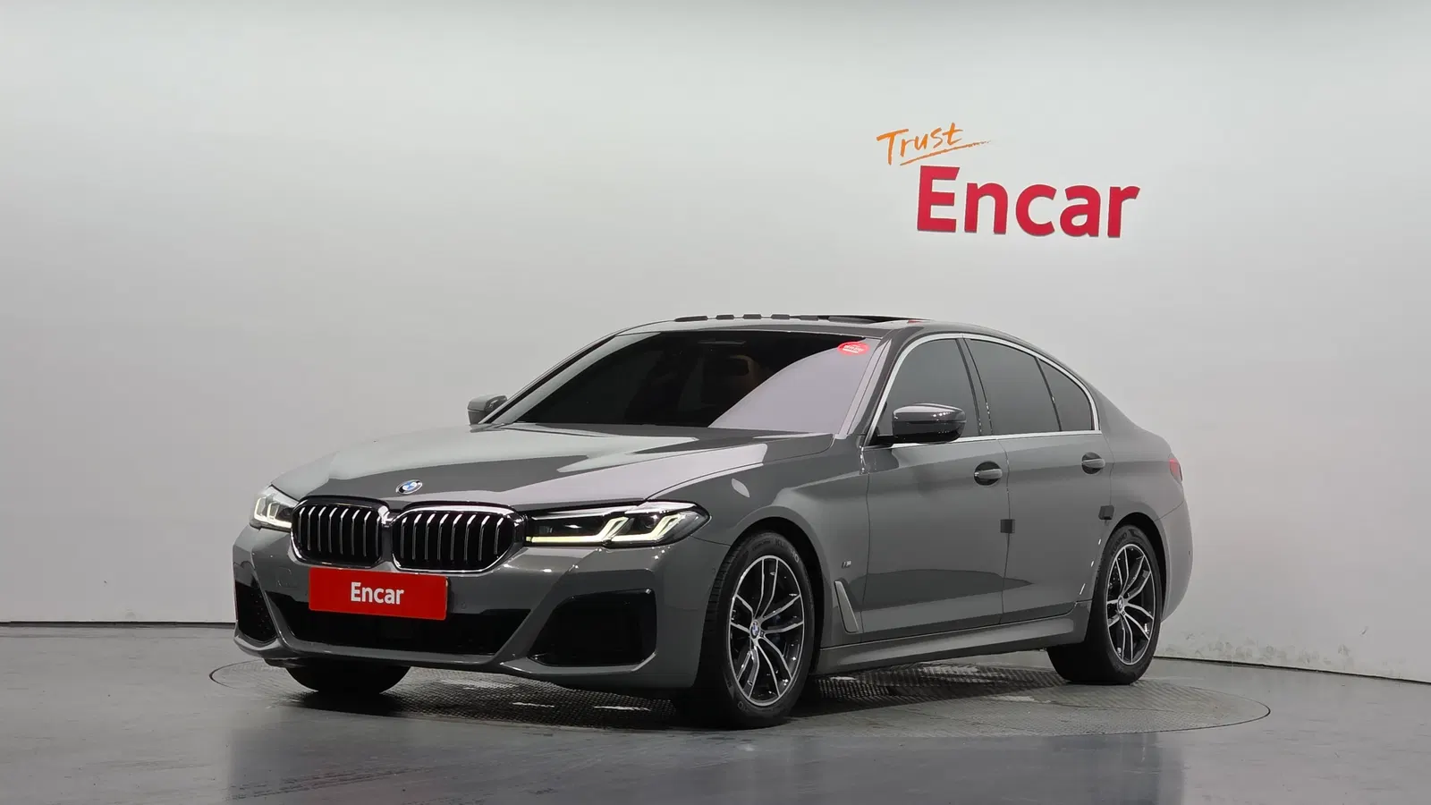 BMW Série 5 (G30) 520i M Sport 2022 — photo 1 sur 35