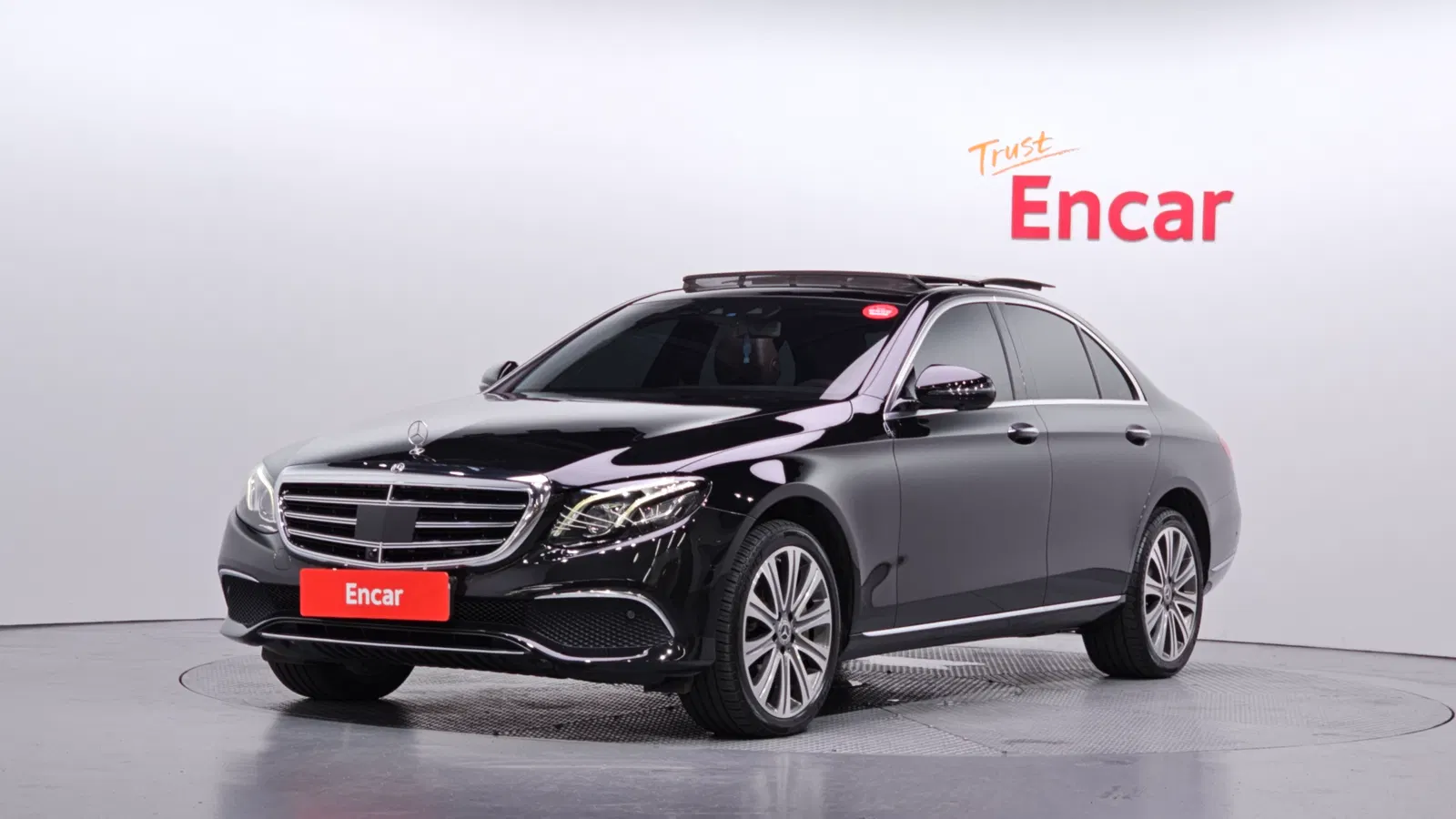 Mercedes-Benz Classe E E400 4MATIC Exclusive (W213) 2017 — photo 1 sur 20