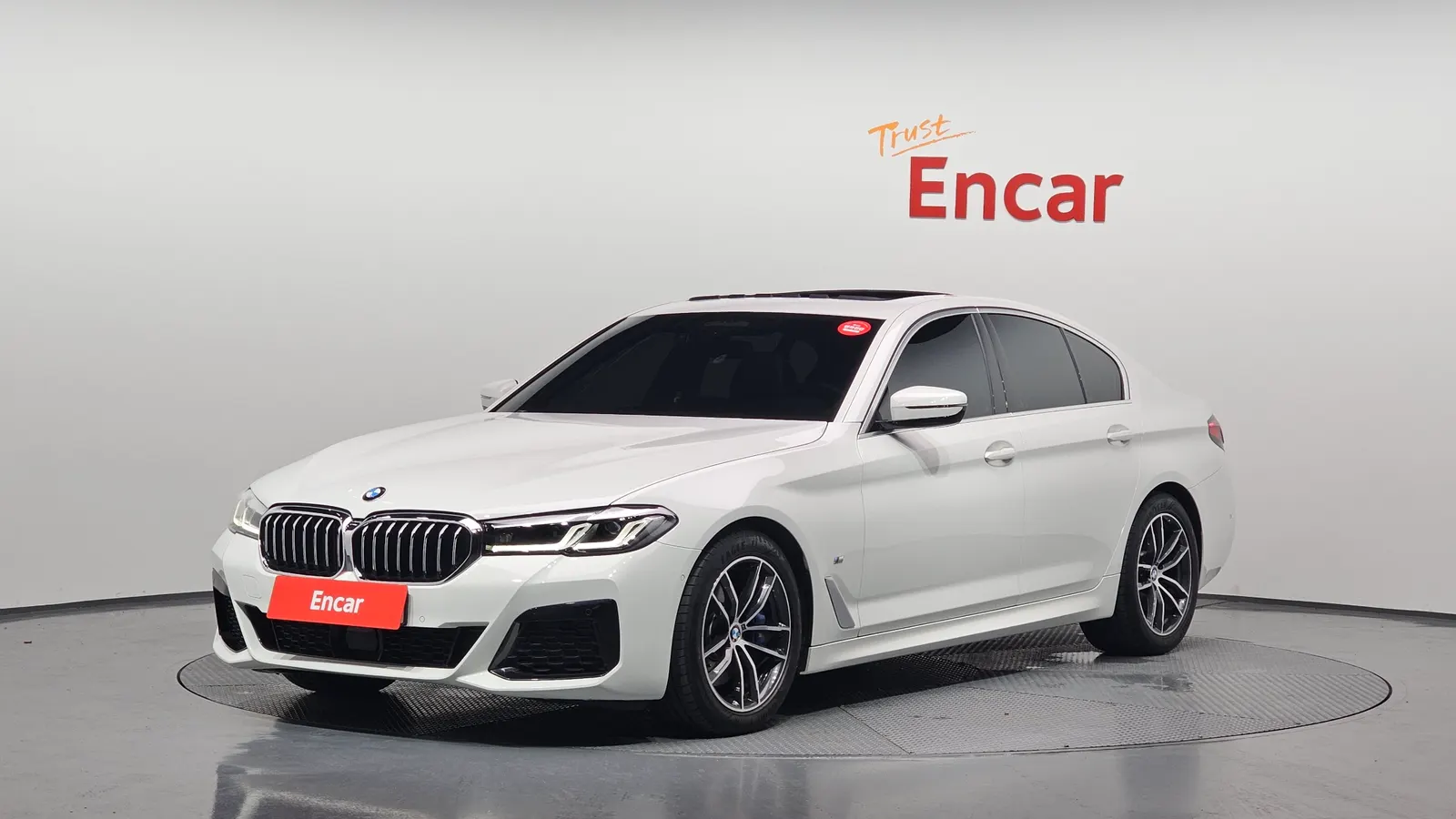 BMW Série 5 (G30) 520i M Sport 2023 — photo 1 sur 32