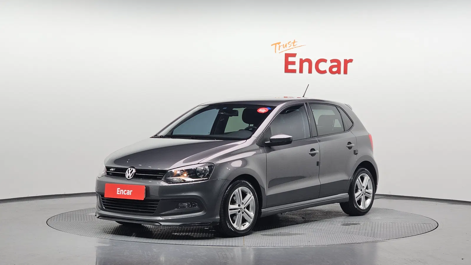 Volkswagen Polo 1.6 TDI R-Line 2014 — photo 1 sur 20