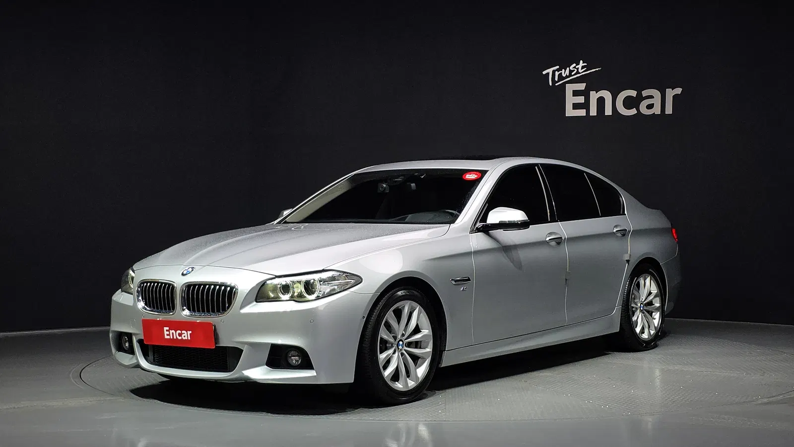 BMW Série 5 (F10) 528i M Aero Dynamic 2016 — photo 1 sur 8