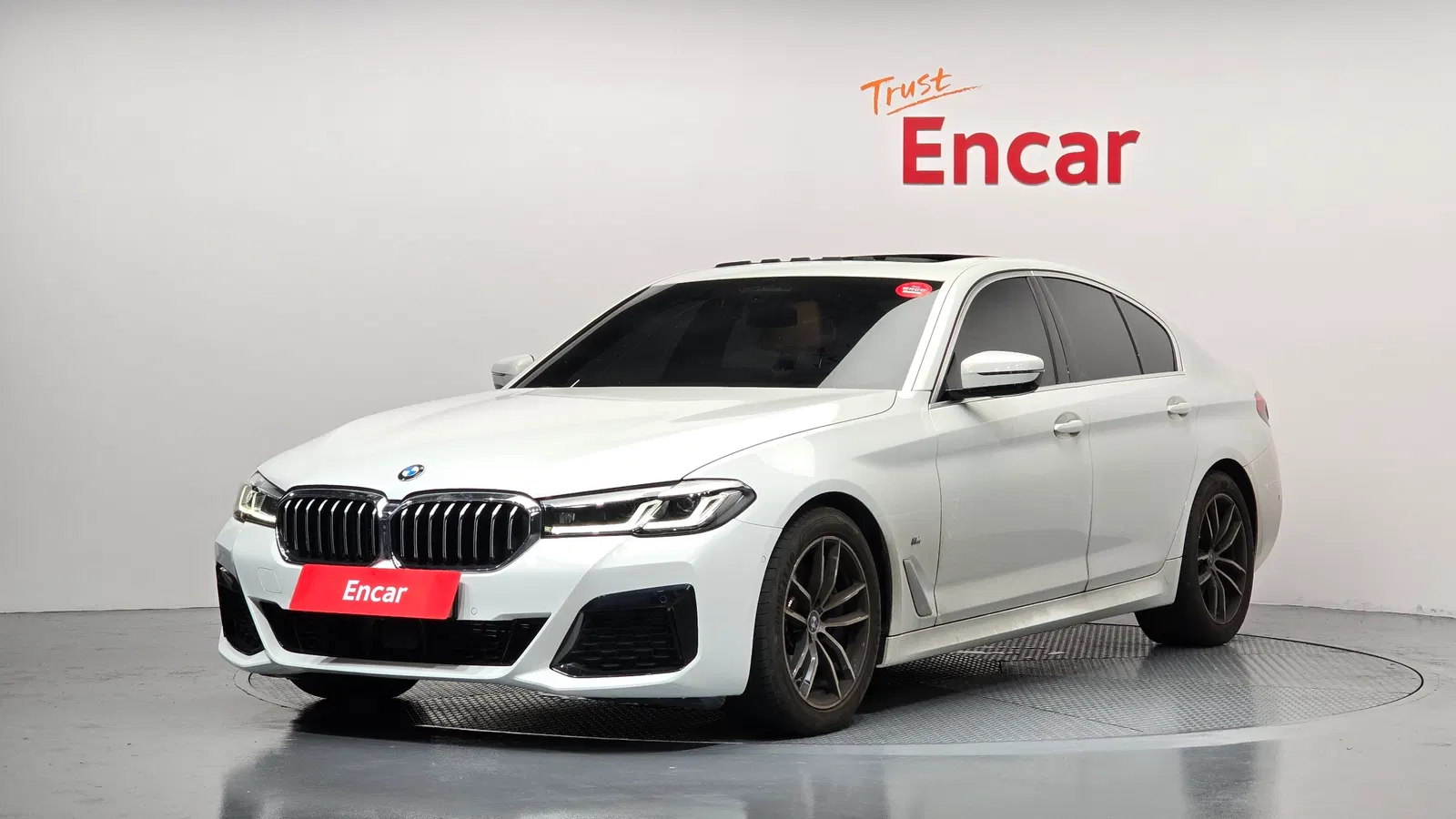 BMW Série 5 (G30) 520i M Sport 2023 — photo 1 sur 26