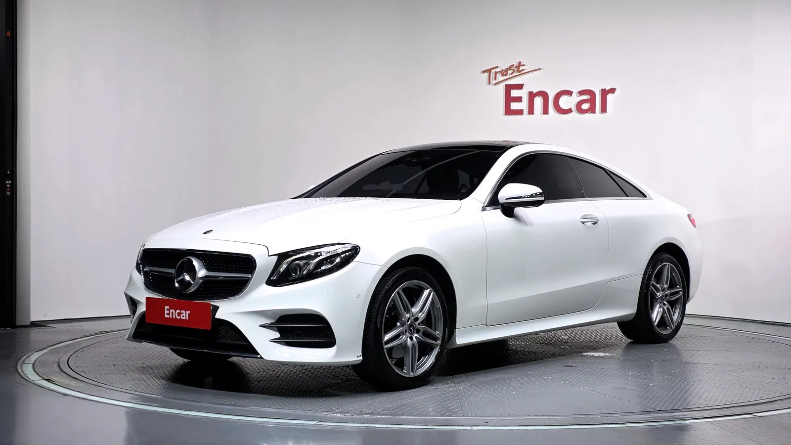 Mercedes-Benz Classe E E220d Coupé (W213) 2017 — photo 1 sur 20