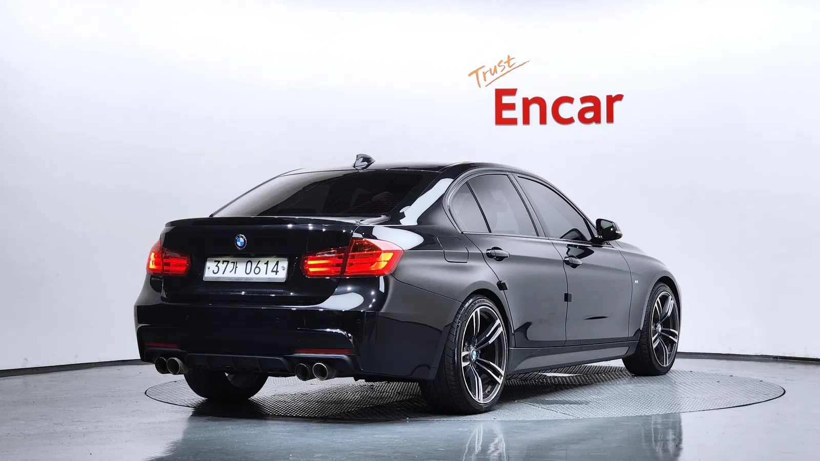 BMW Série 3 (F30) 320d M Performance Edition 2015 — photo 1 sur 38