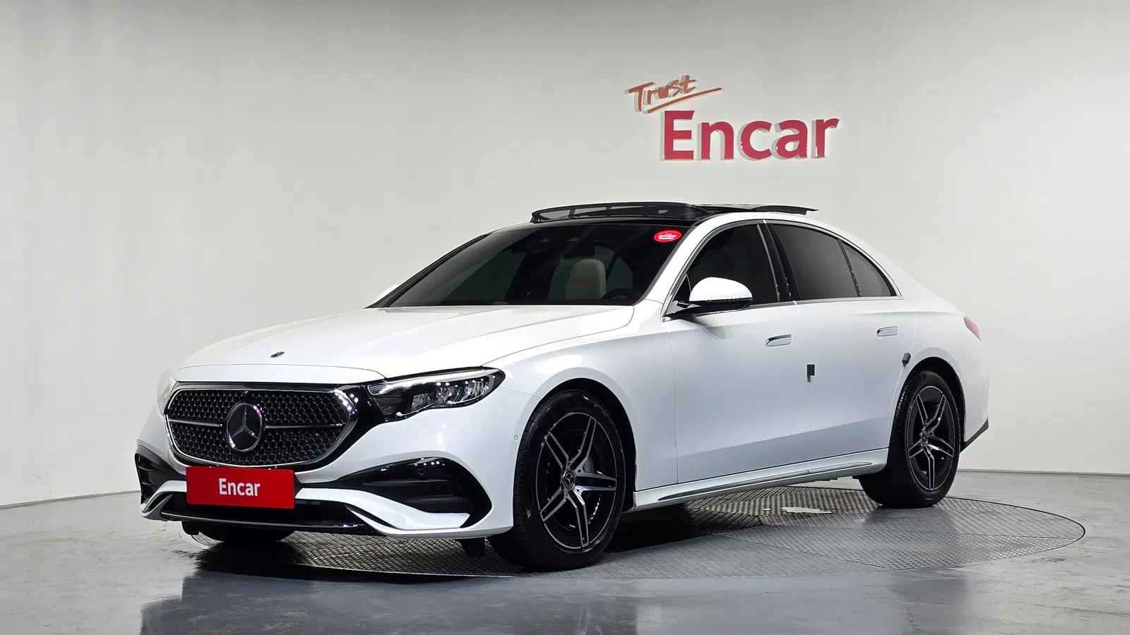 Mercedes-Benz Classe E AMG Line · E200 (W214) 2026 — photo 1 sur 34
