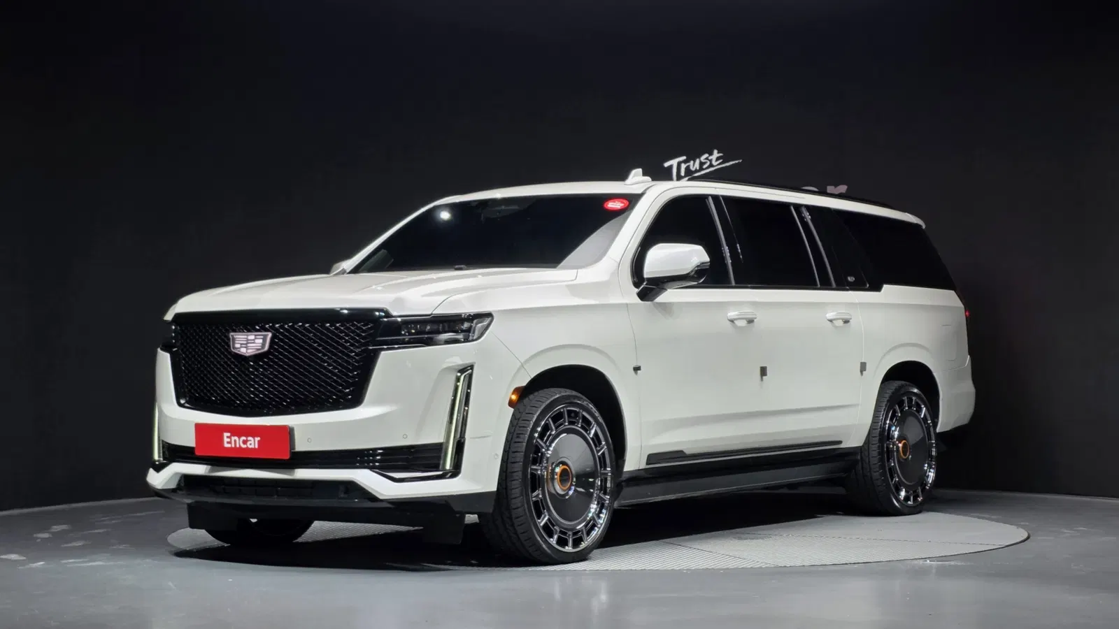 Cadillac Escalade 5e génération 6.2 ESV 2021 — photo 1 sur 45