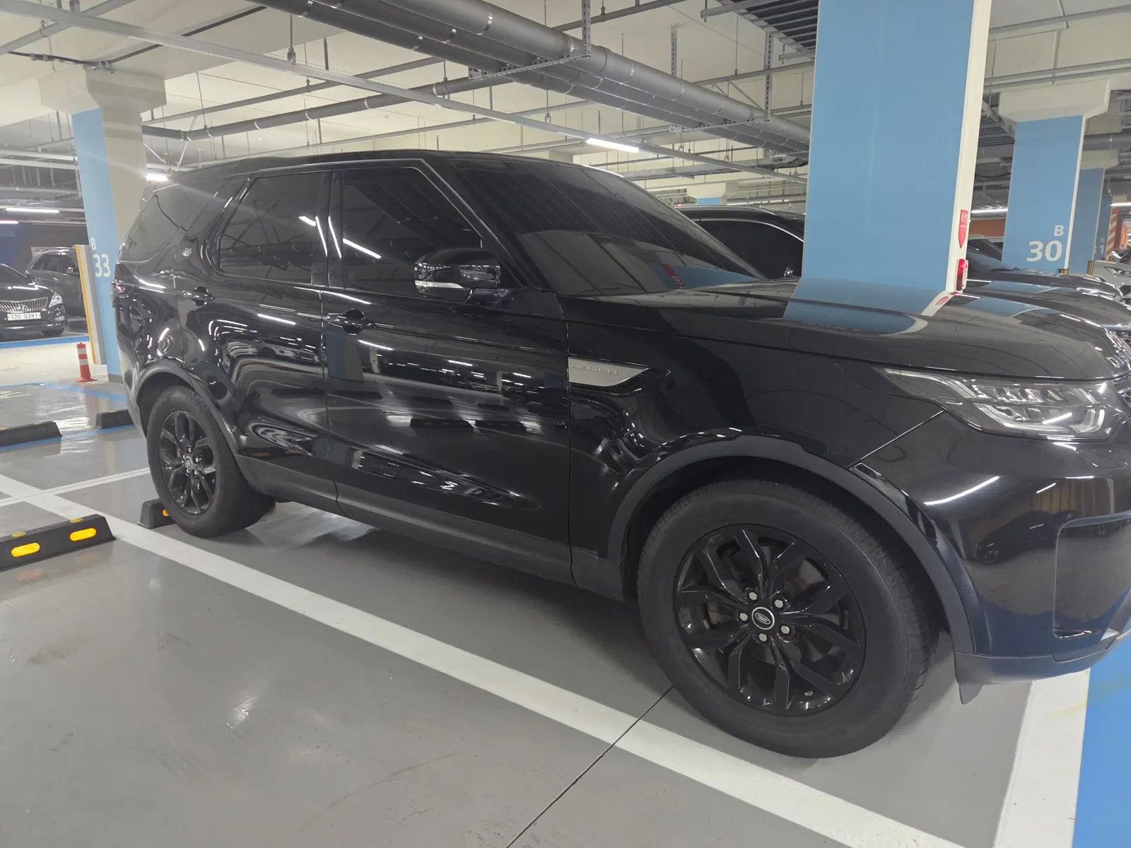 Land Rover Discovery 5 2.0 SD4 SE 2018 — photo 1 sur 25