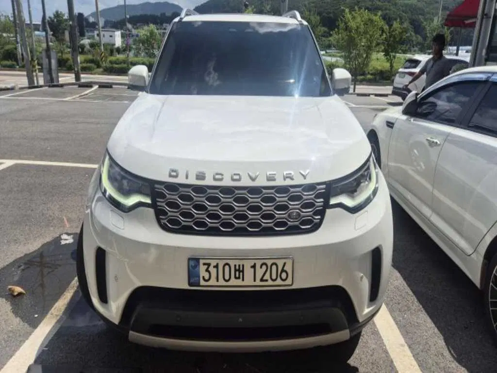 Land Rover Discovery 5 D300 HSE 2022 — photo 1 sur 26